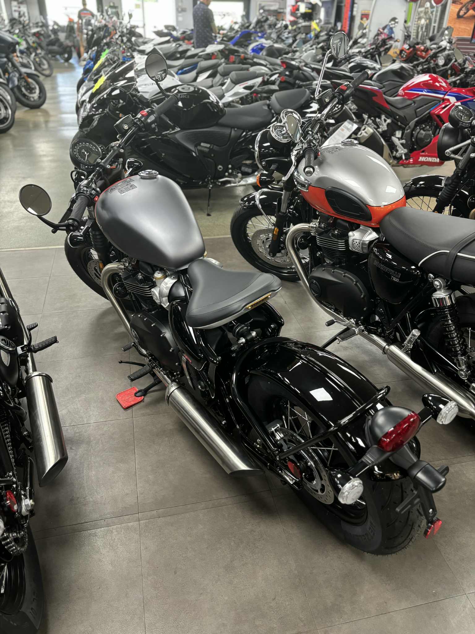 2025 Triumph Bonneville Bobber - Photo 6