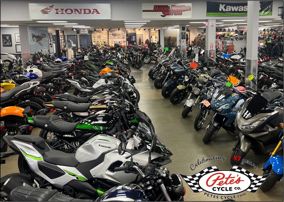 2025 Triumph Bonneville Bobber - Photo 9