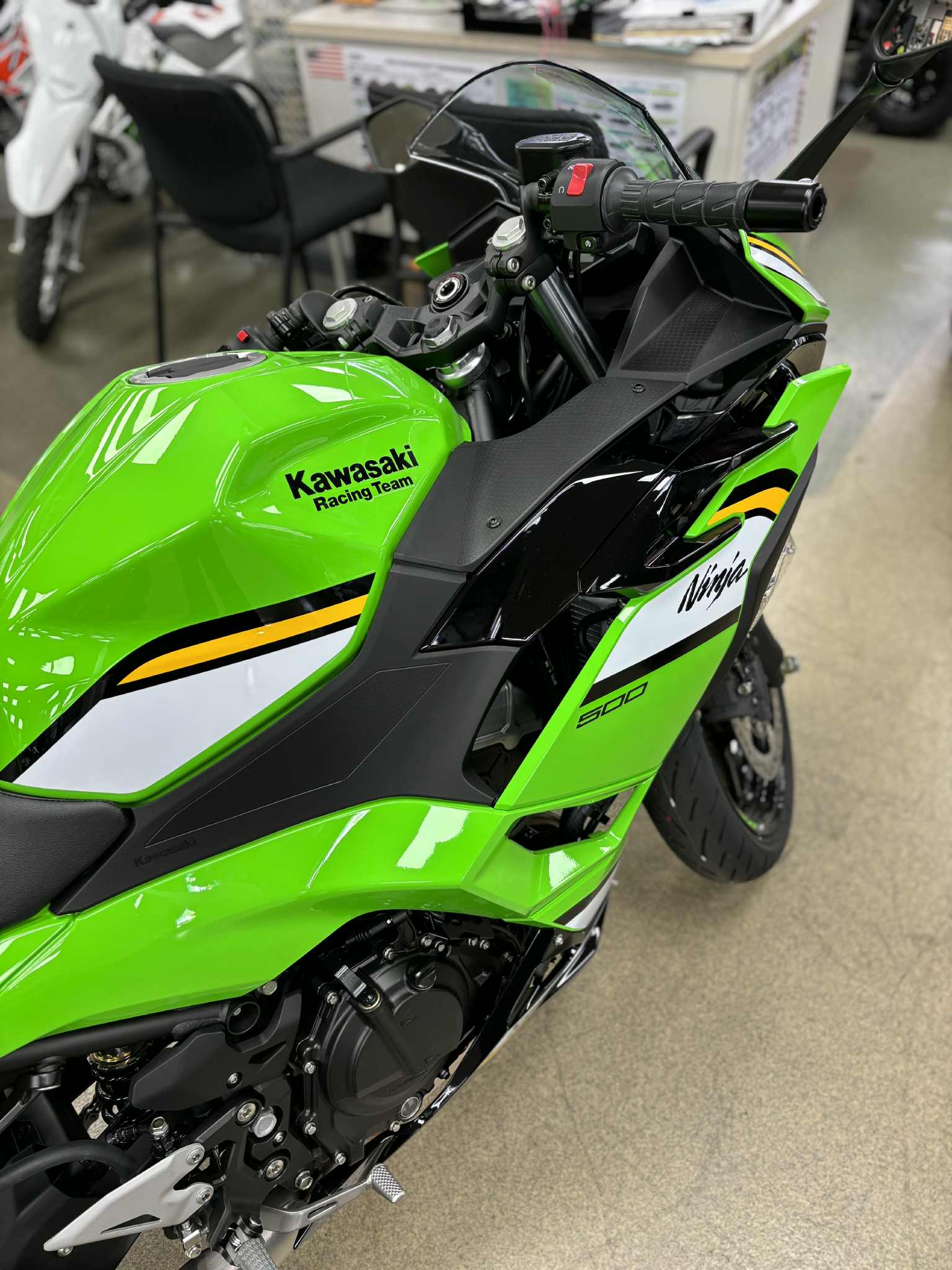 2025 Kawasaki Ninja® 500 KRT Edition - Photo 3