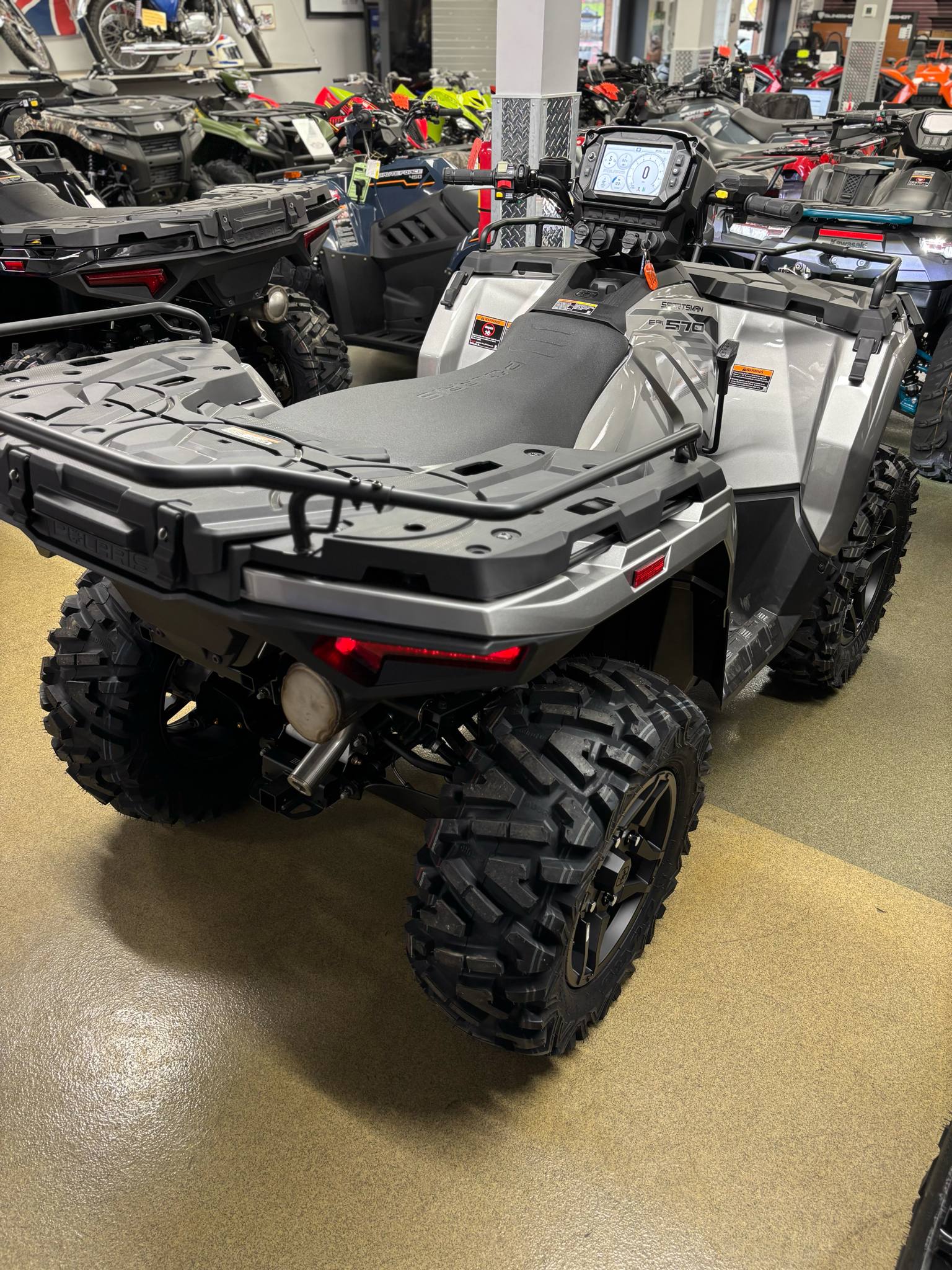 2025 Polaris SPORTSMAN 570 ULTIMATE - Photo 7