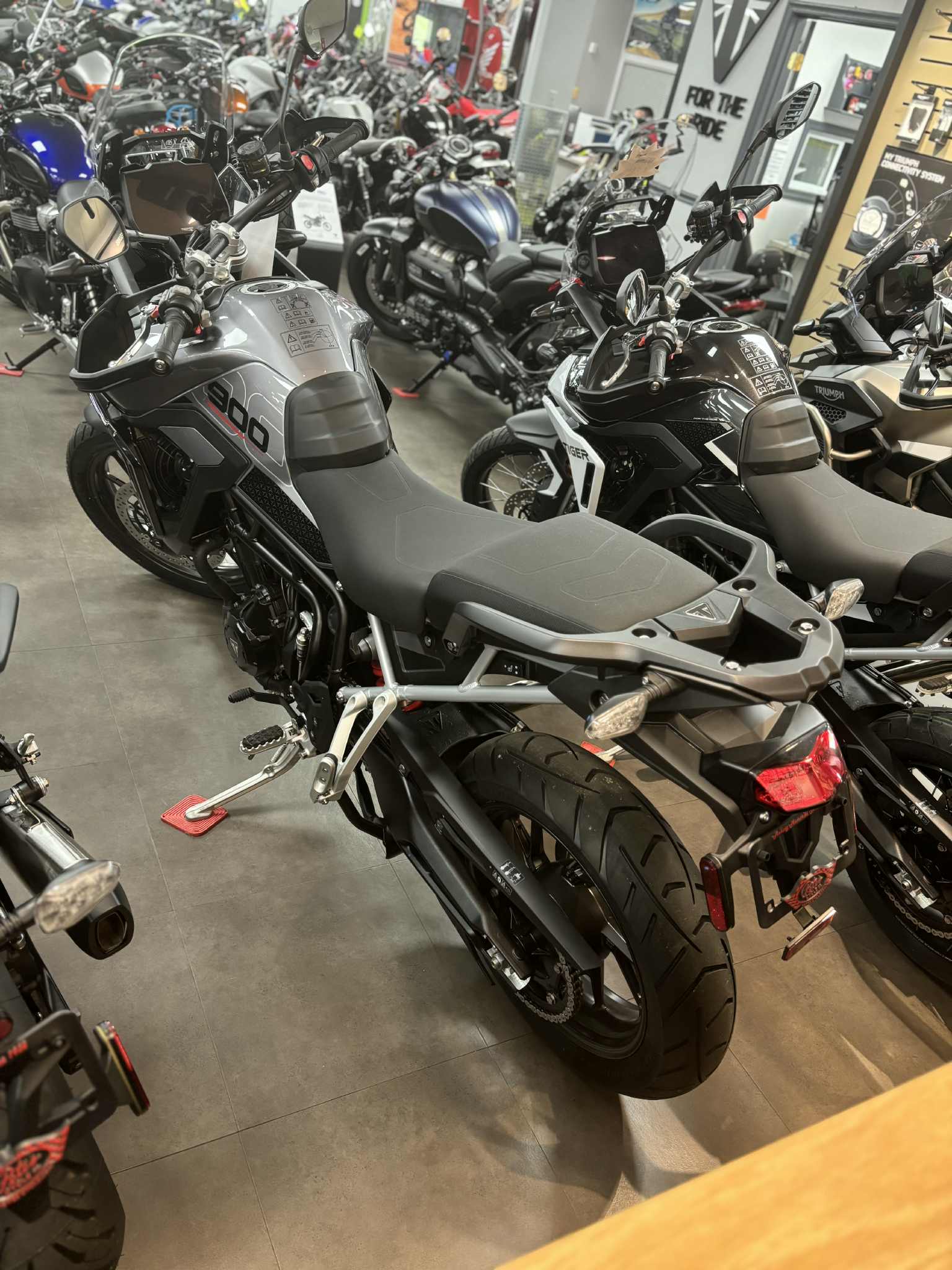 2025 Triumph Tiger 900 GT Pro - Photo 5