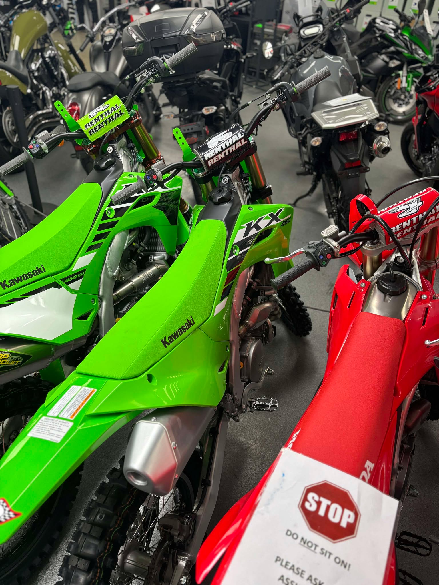 2025 Kawasaki KX™ 450 - Photo 6