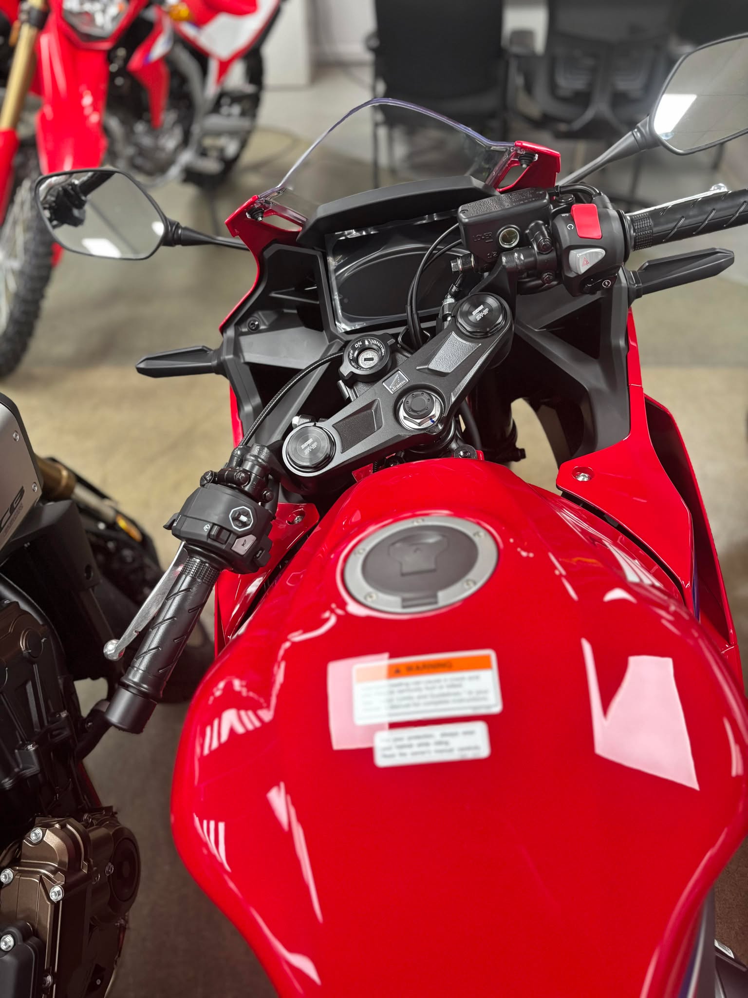 2025 Honda CBR500R ABS - Photo 2