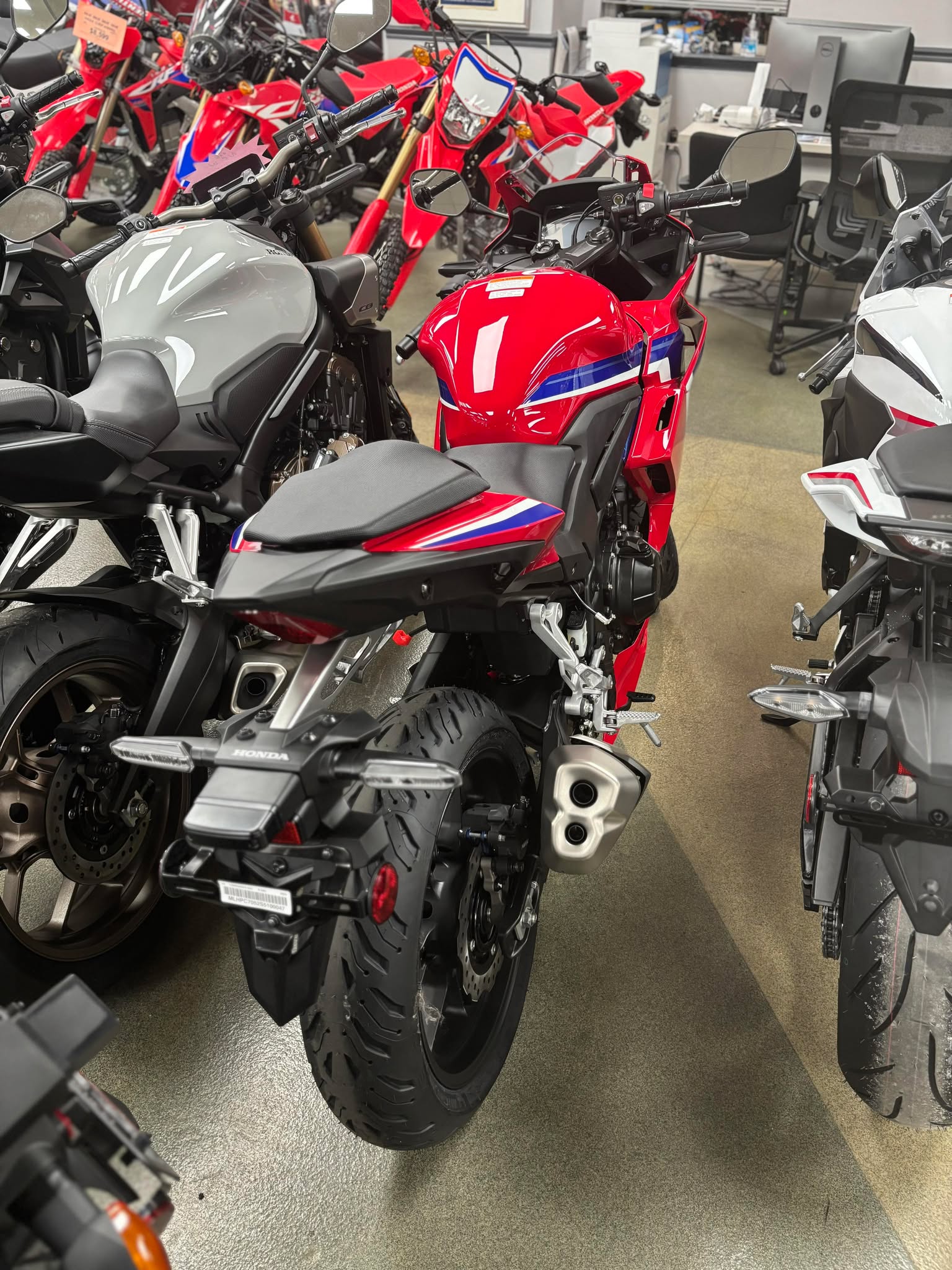 2025 Honda CBR500R ABS - Photo 4