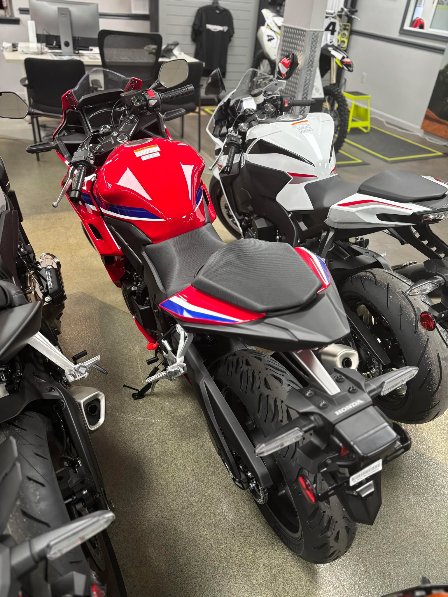 2025 Honda CBR500R ABS - Photo 6