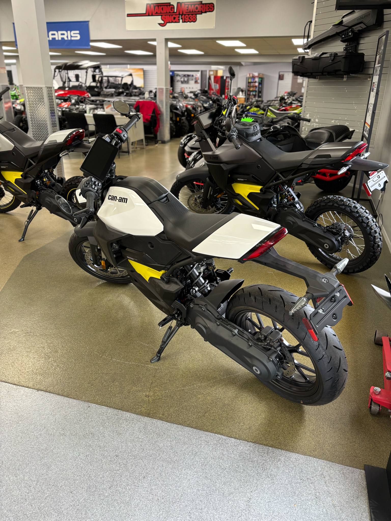 2025 Can-Am Pulse® - Photo 8