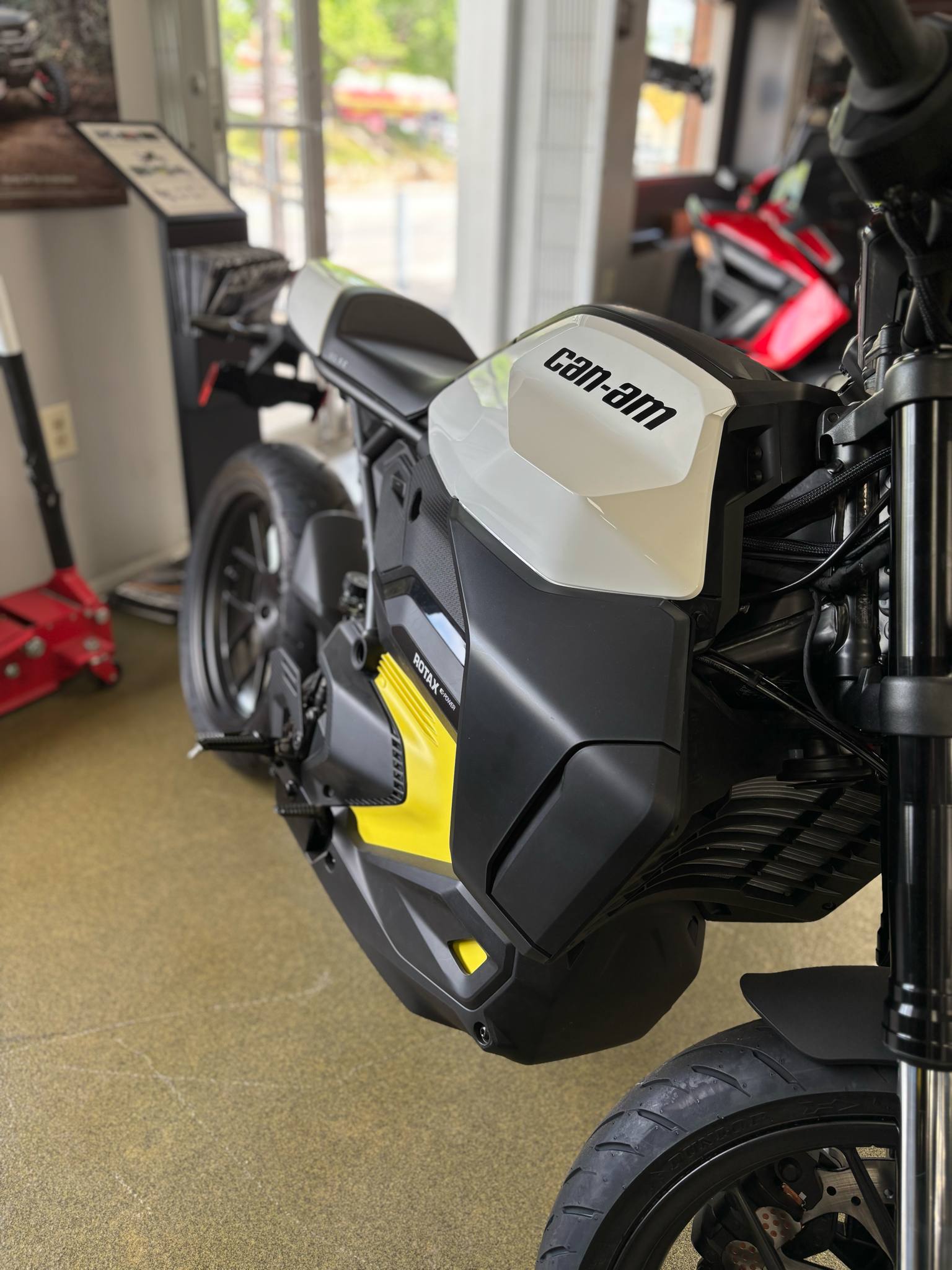 2025 Can-Am Pulse® - Photo 2