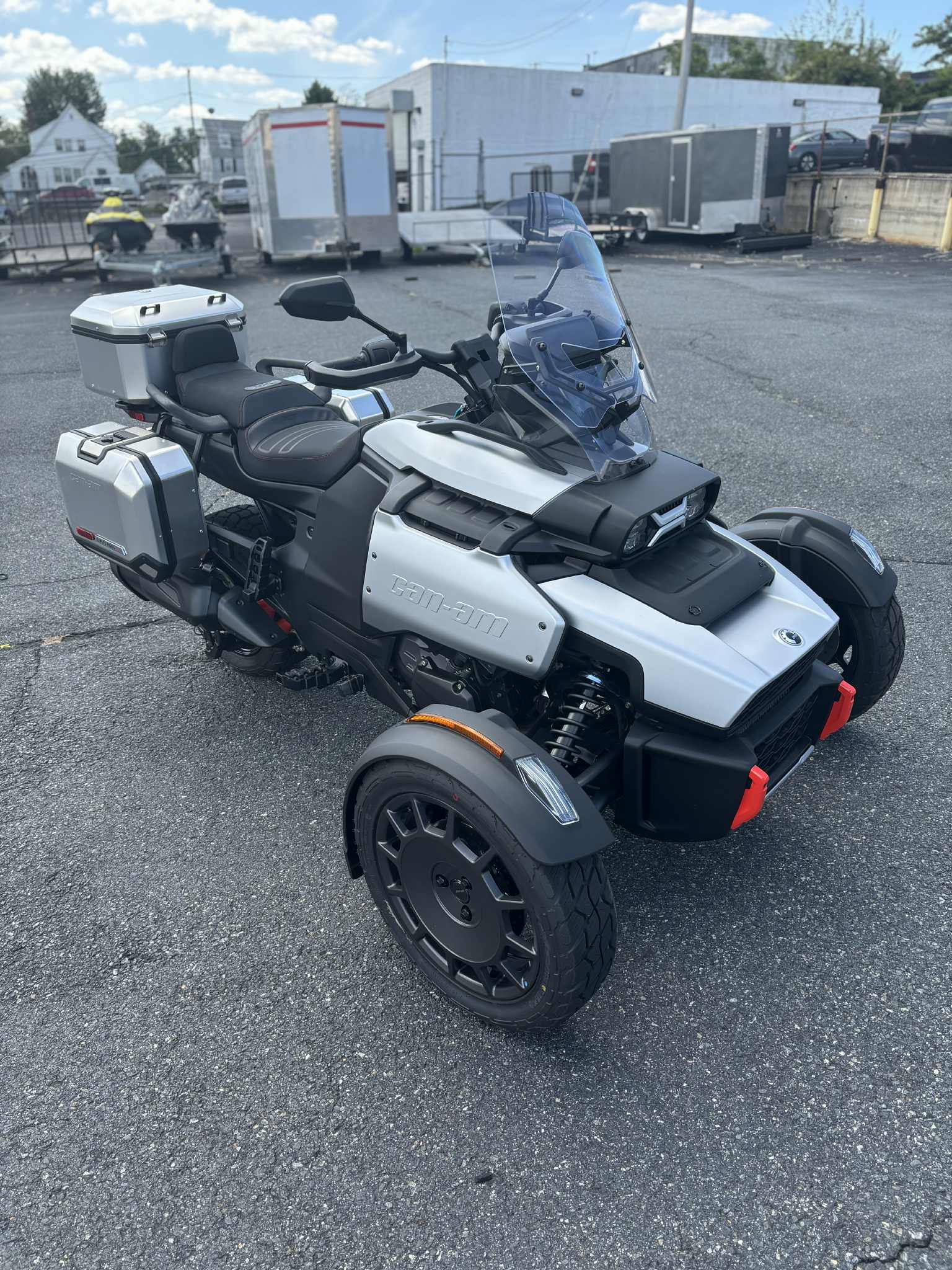 2025 Can-Am CANYON XT - Photo 10