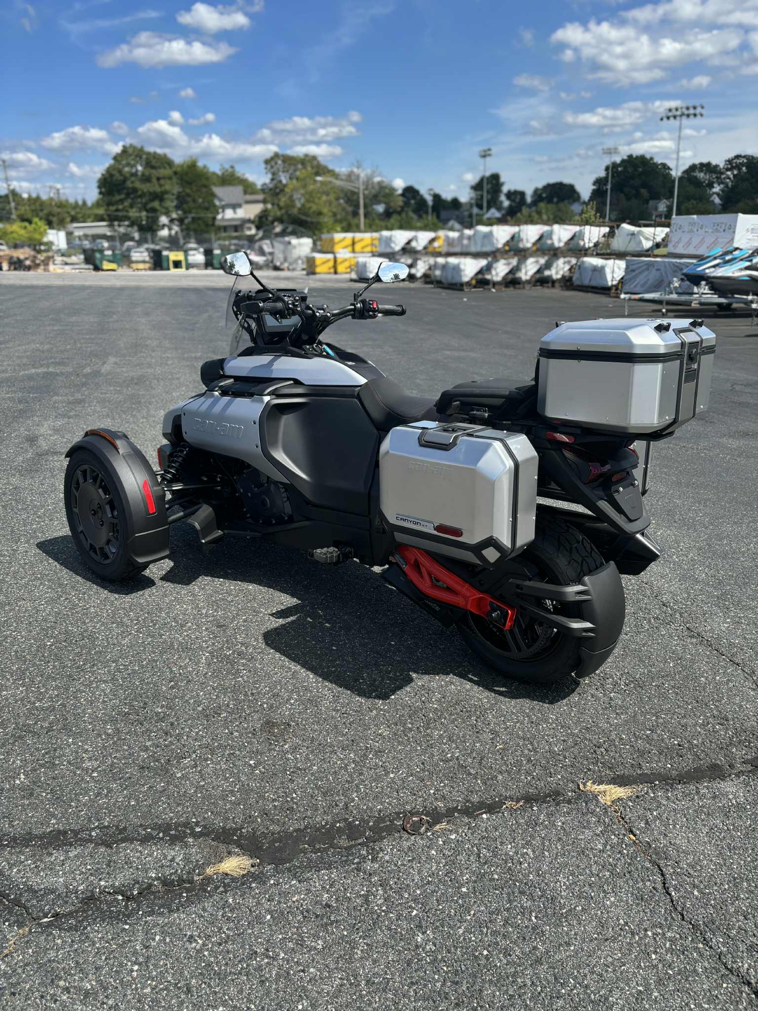 2025 Can-Am CANYON XT - Photo 6
