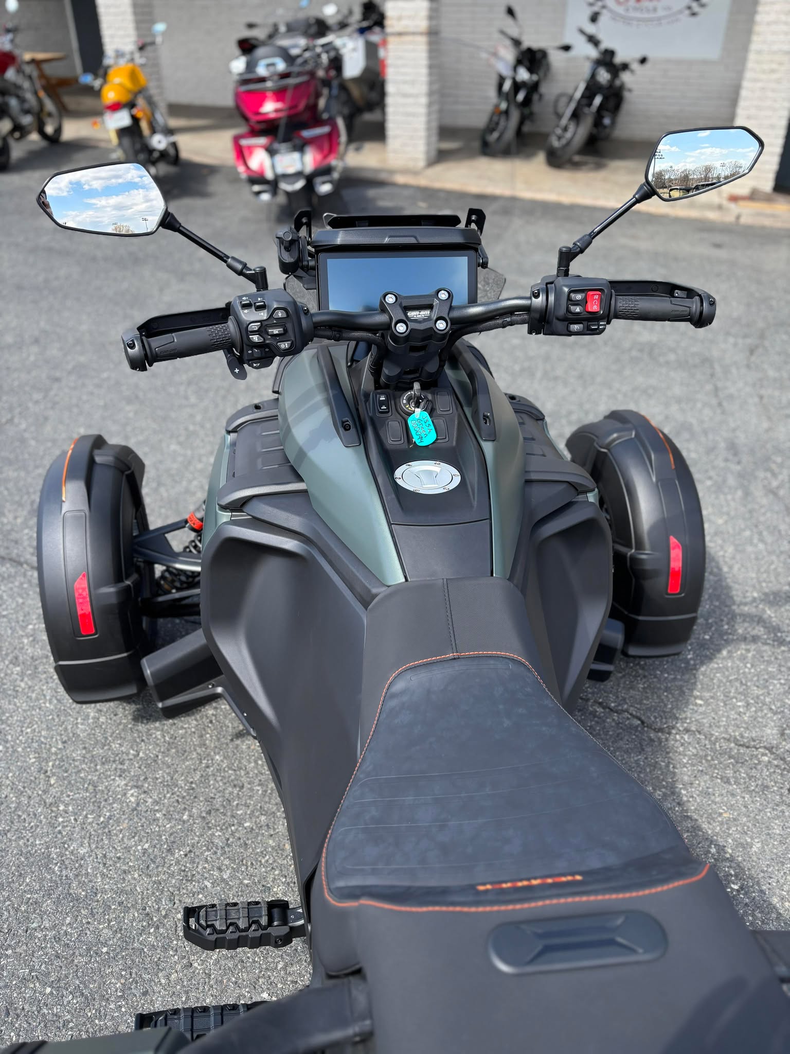 2025 Can-Am CANYON REDROCK - Photo 7