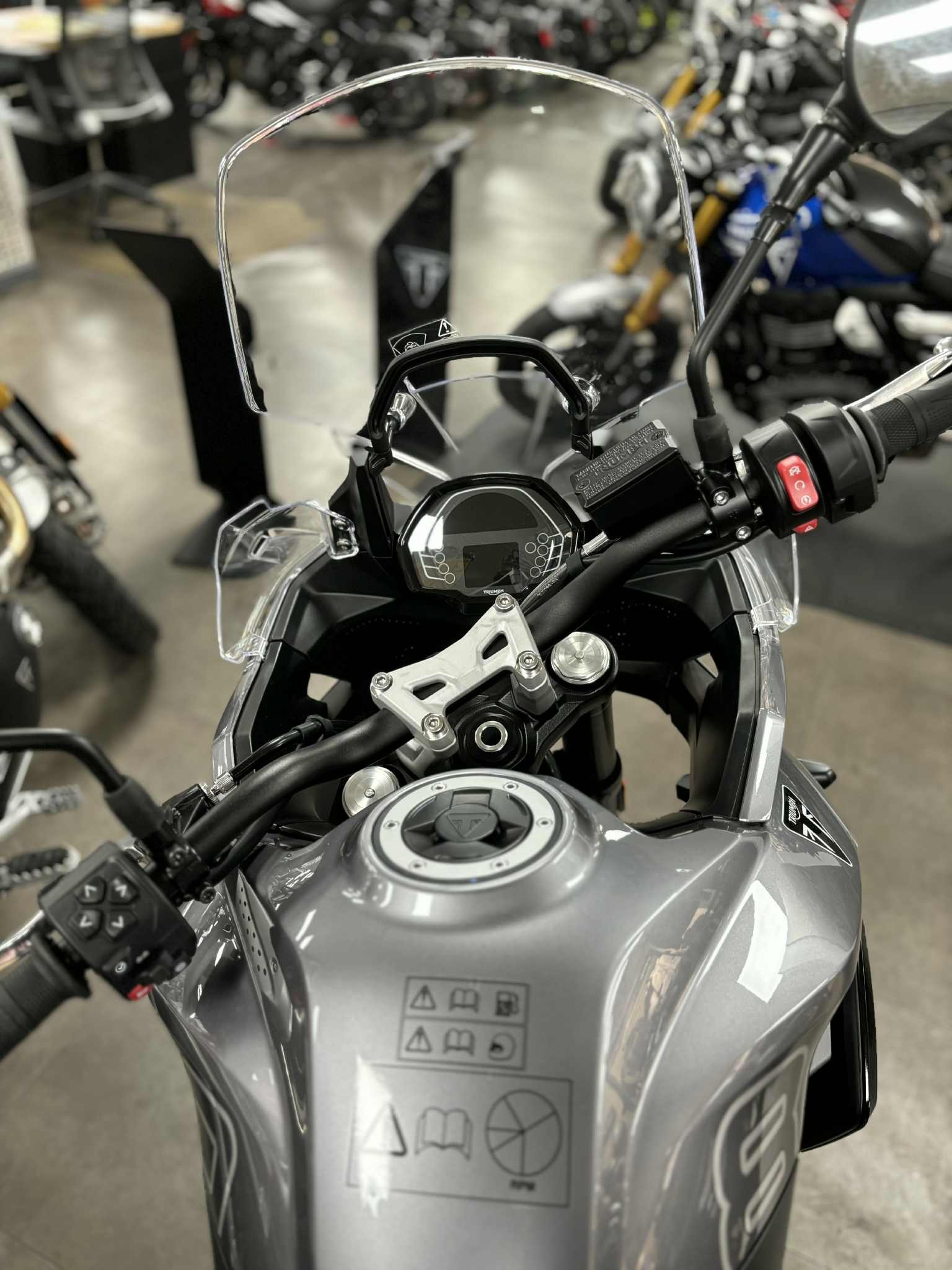 2025 Triumph Tiger Sport 800 - Photo 3