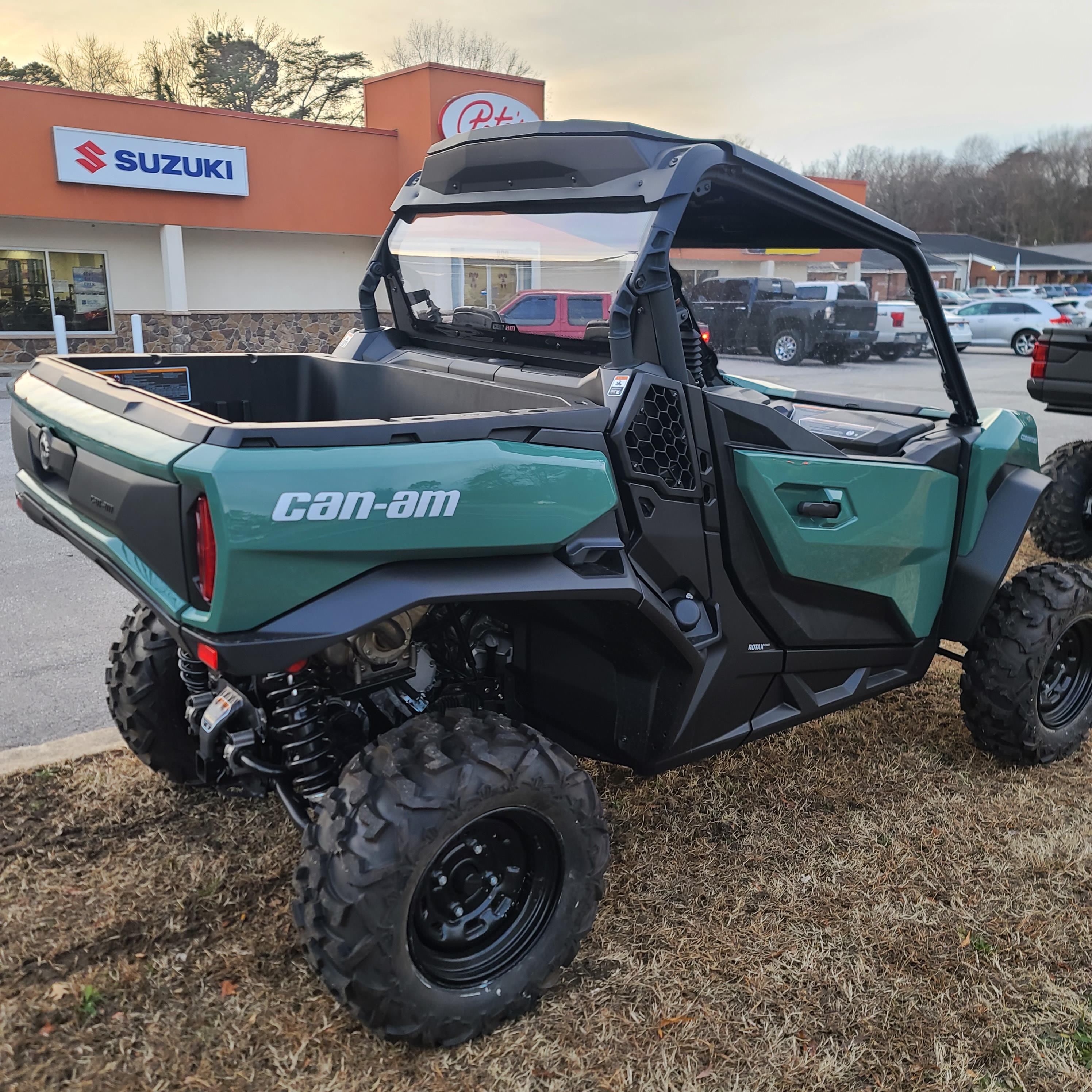 2025 Can-Am Commander DPS 1000R - Photo 4