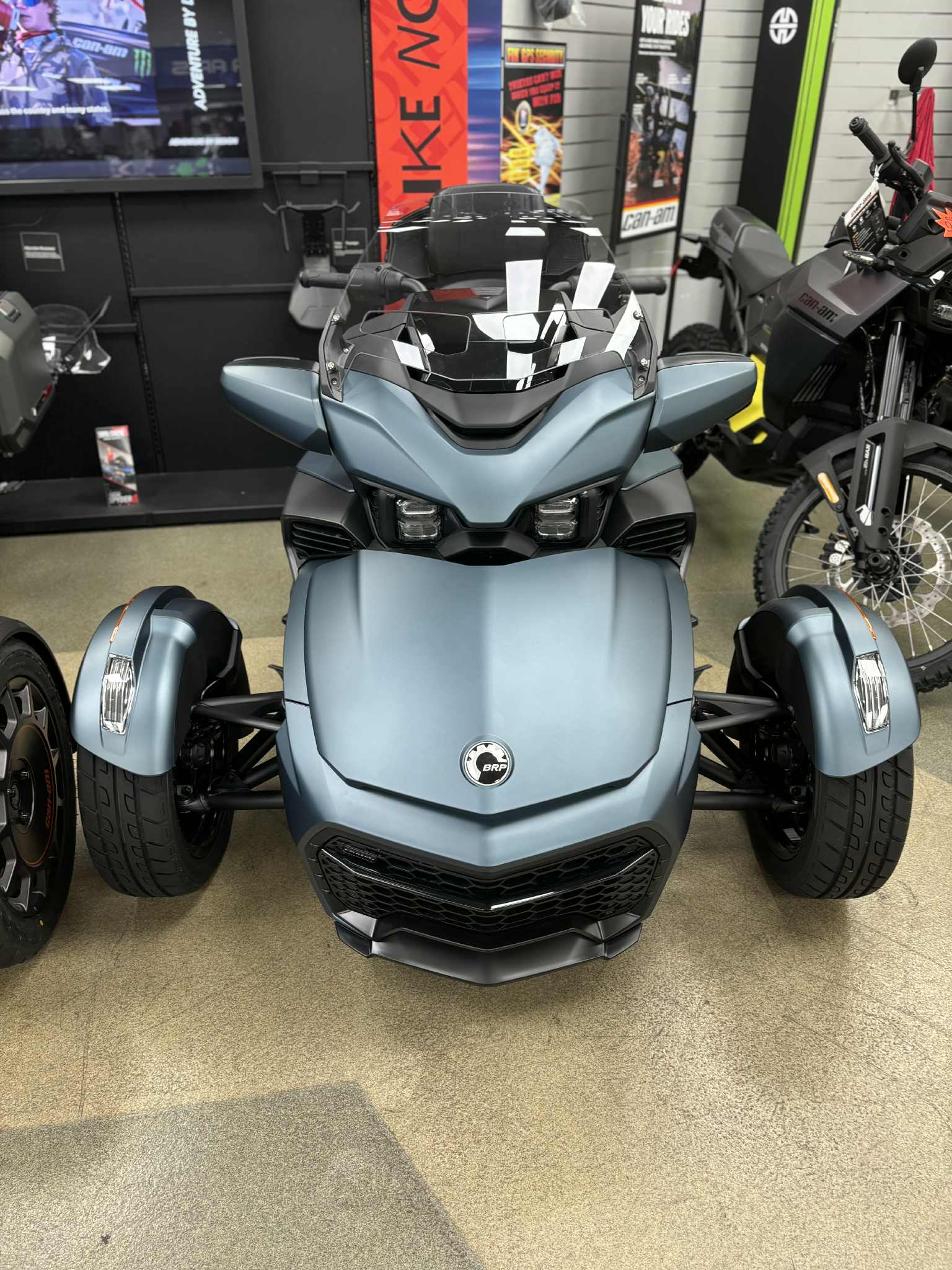 2025 Can-Am SPYDER F3 LIMITED - Photo 2
