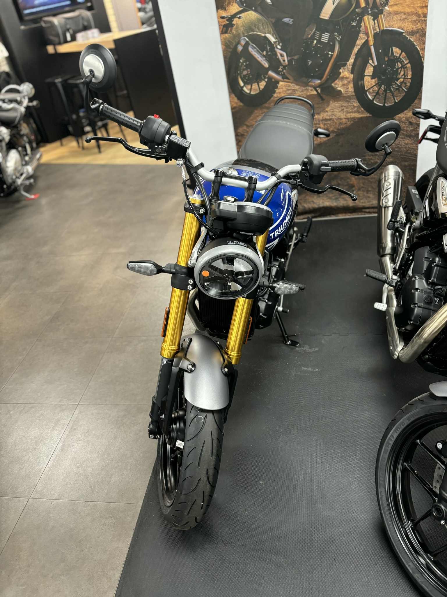 2025 Triumph Speed 400 - Photo 8