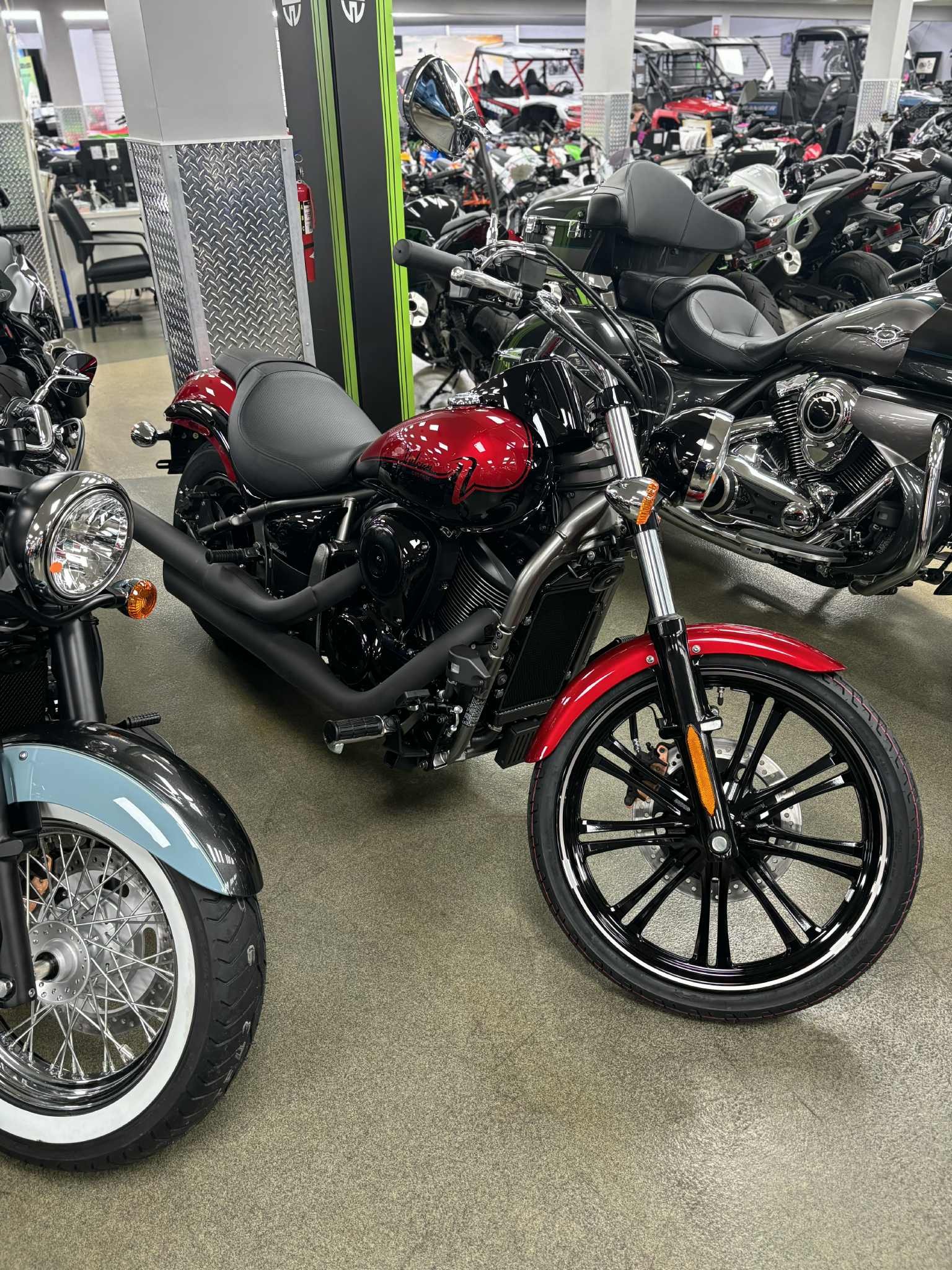 2025 Kawasaki Vulcan 900 Custom - Photo 2
