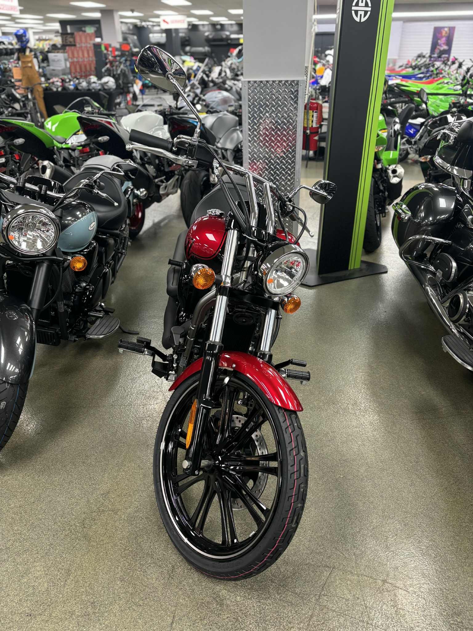 2025 Kawasaki Vulcan 900 Custom - Photo 8