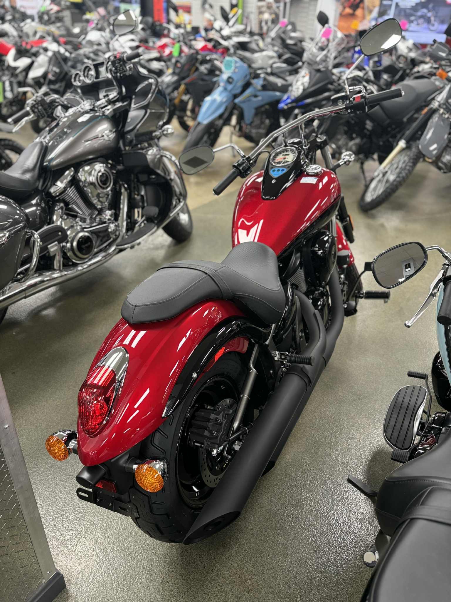 2025 Kawasaki Vulcan 900 Custom - Photo 4
