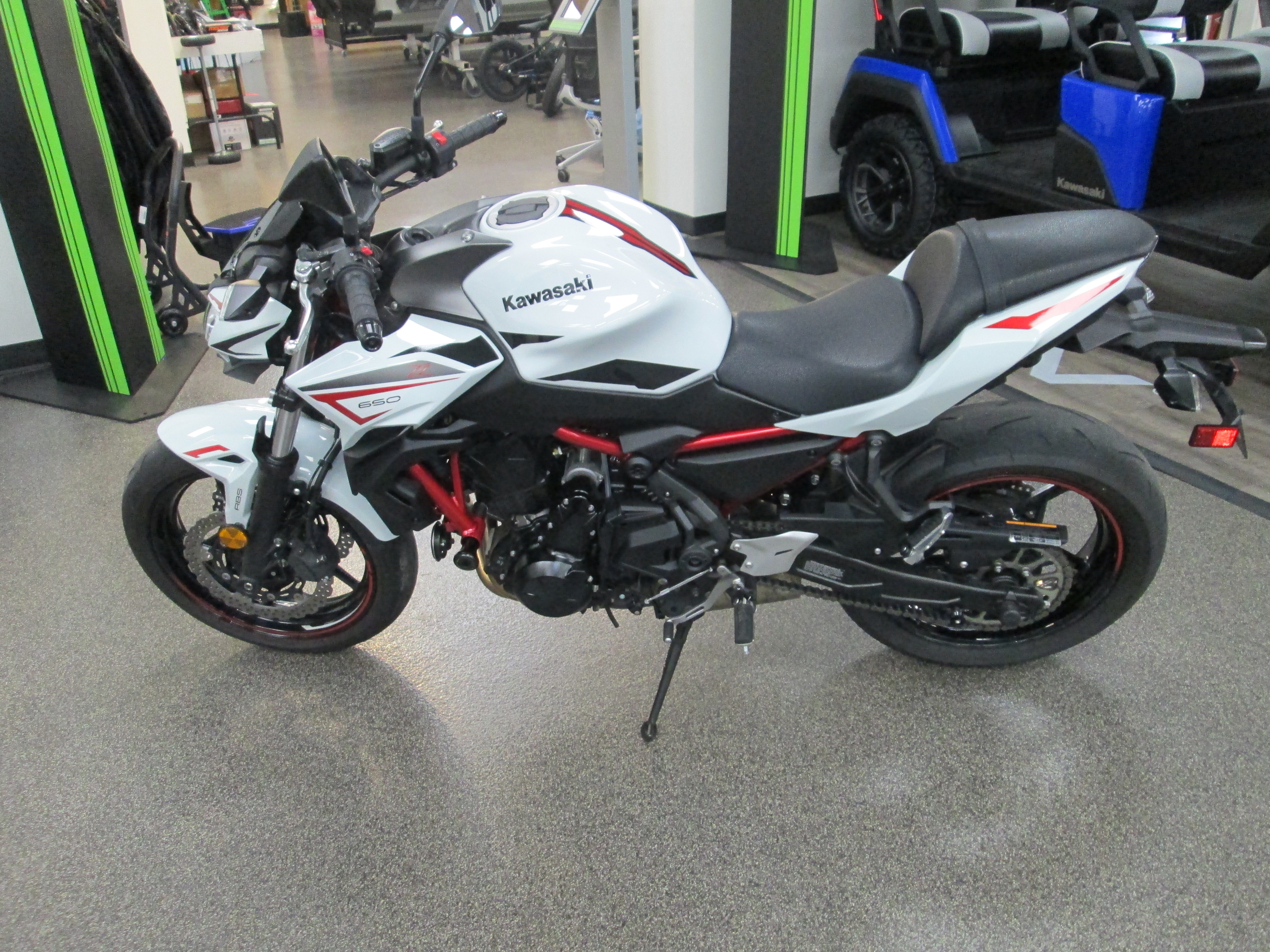 2022 Kawasaki ER 650 KNF - Photo 5