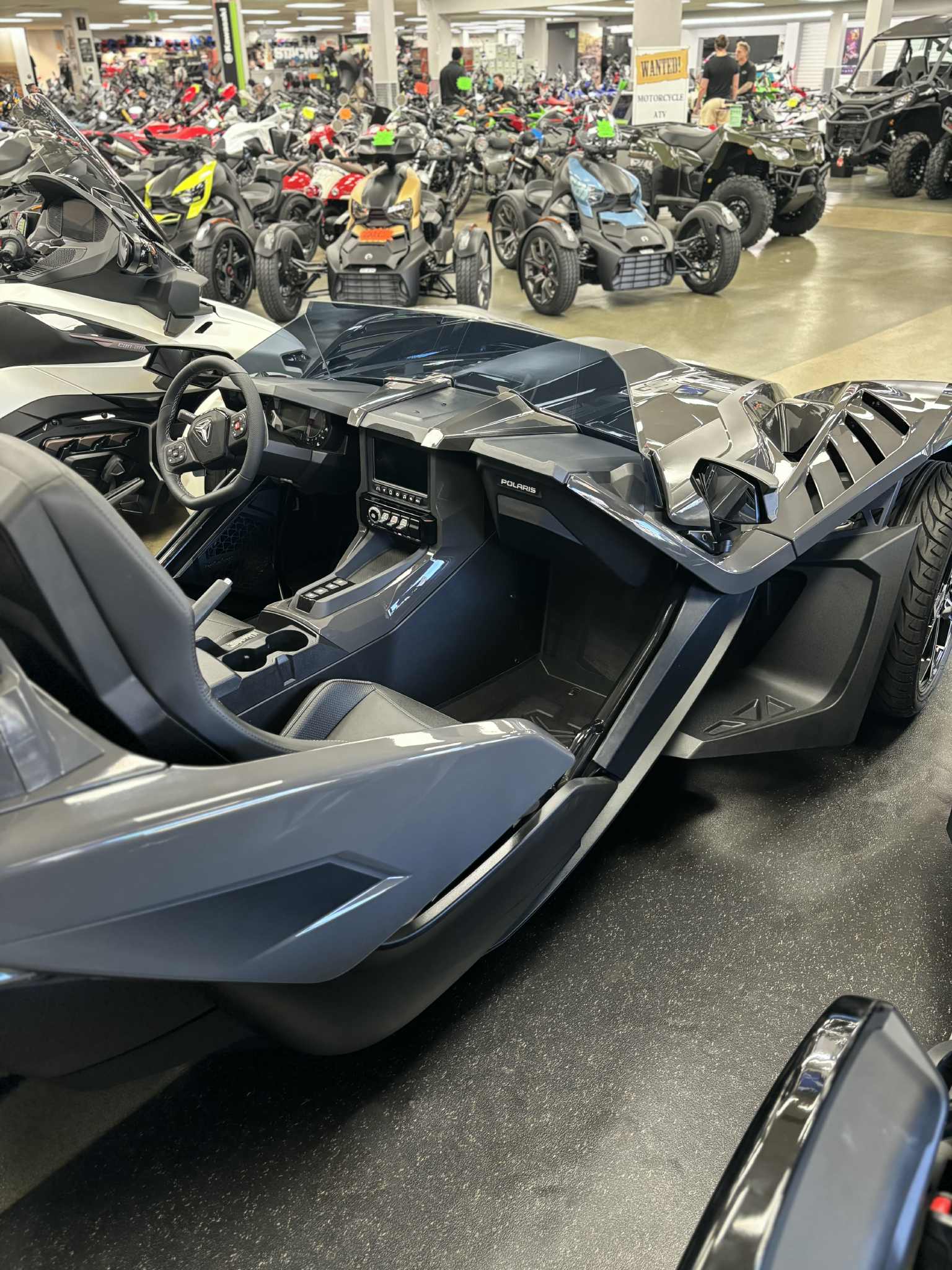 2025 Slingshot SLINGSHOT R AUTODRIVE - Photo 7