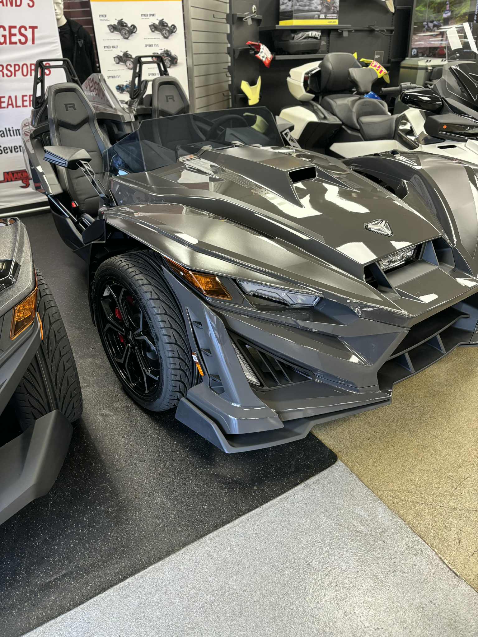 2025 Slingshot SLINGSHOT R AUTODRIVE - Photo 8