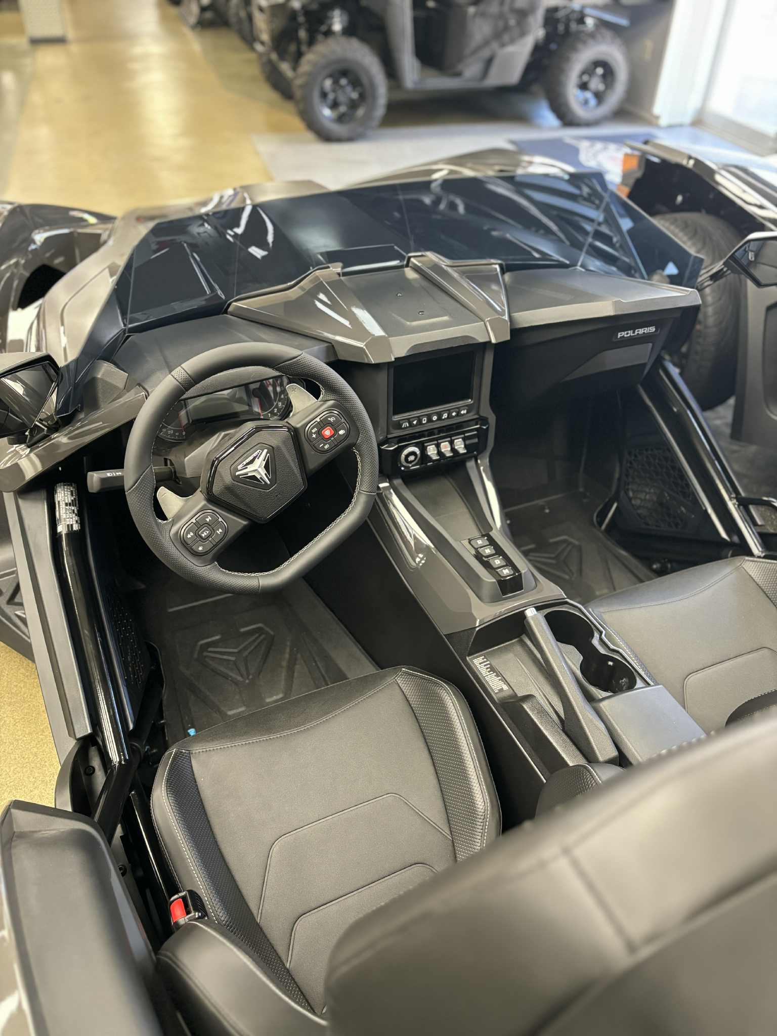 2025 Slingshot SLINGSHOT R AUTODRIVE - Photo 3