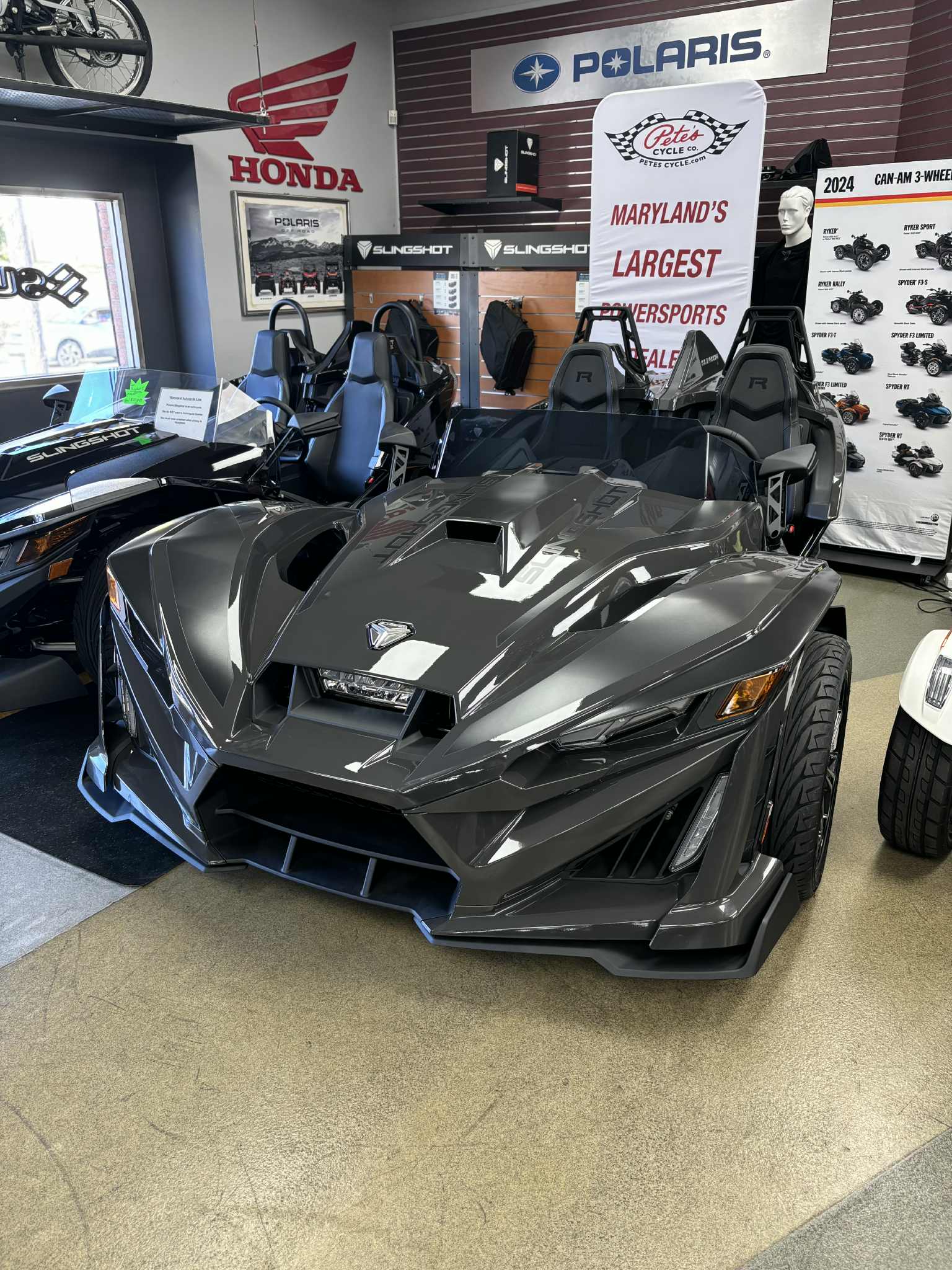 2025 Slingshot SLINGSHOT R AUTODRIVE - Photo 2
