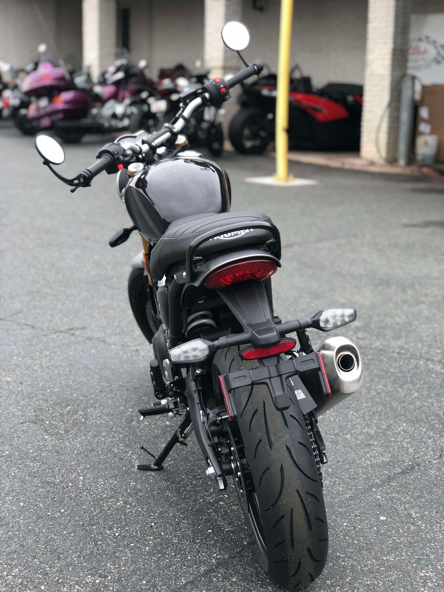 2025 Triumph Speed 400 - Photo 4