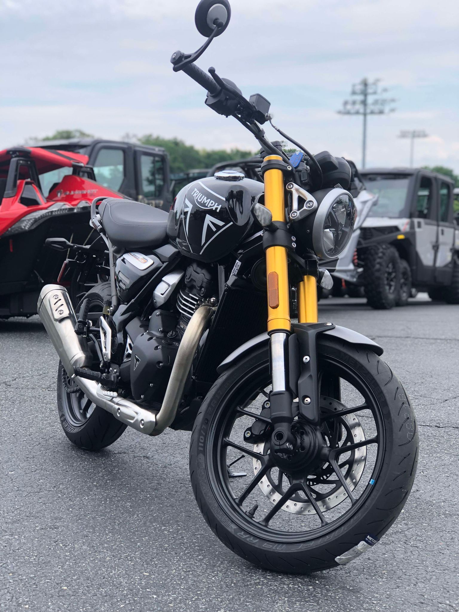 2025 Triumph Speed 400 - Photo 9