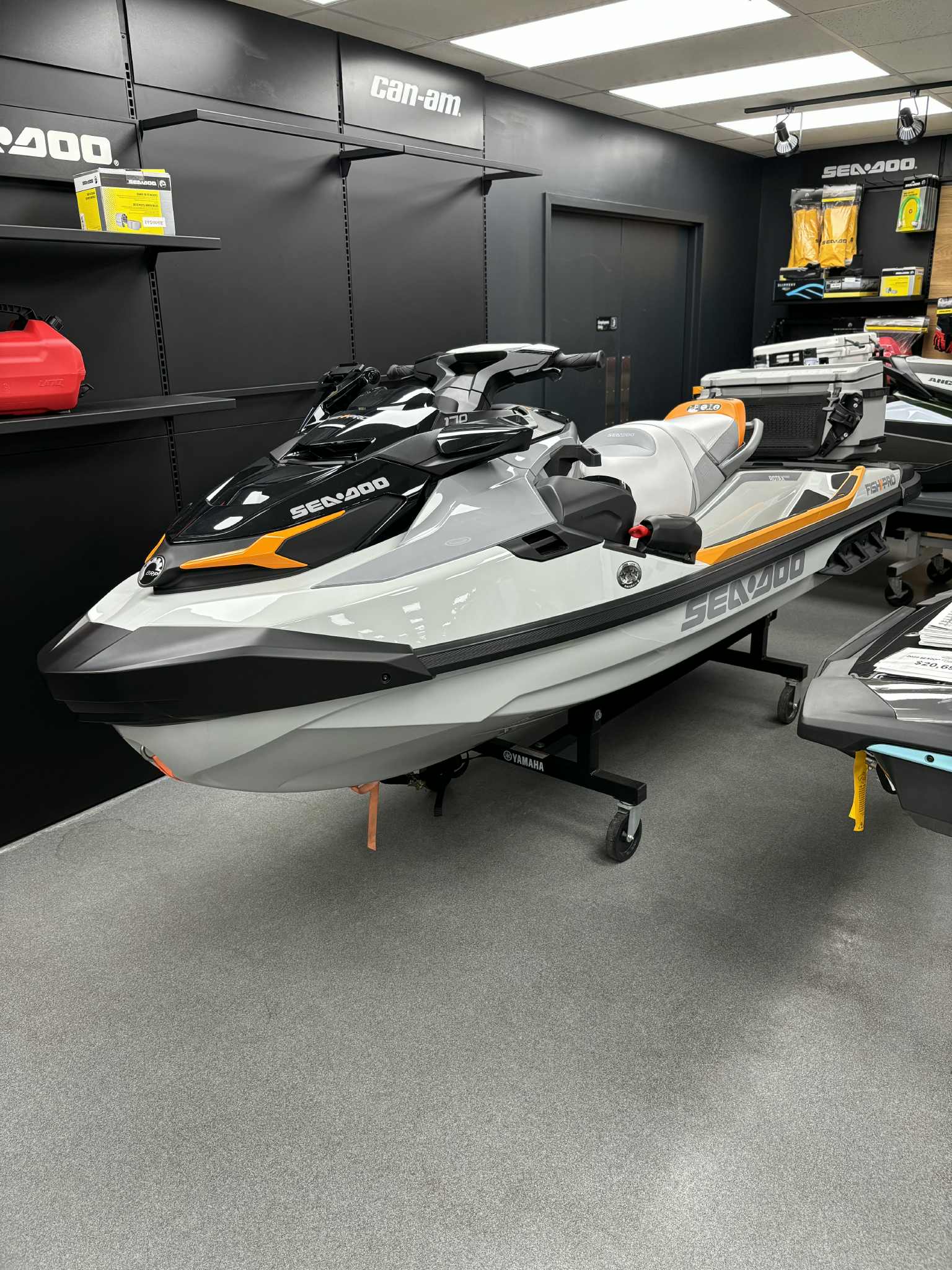 2025 Sea-Doo FISHPRO TROPHY 170 - Photo 2