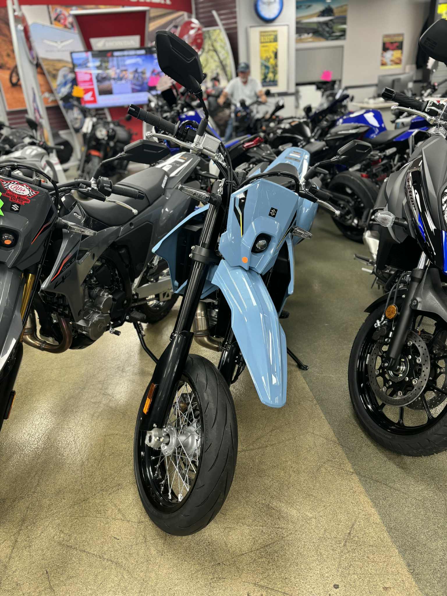2025 Suzuki DR-Z 4SM