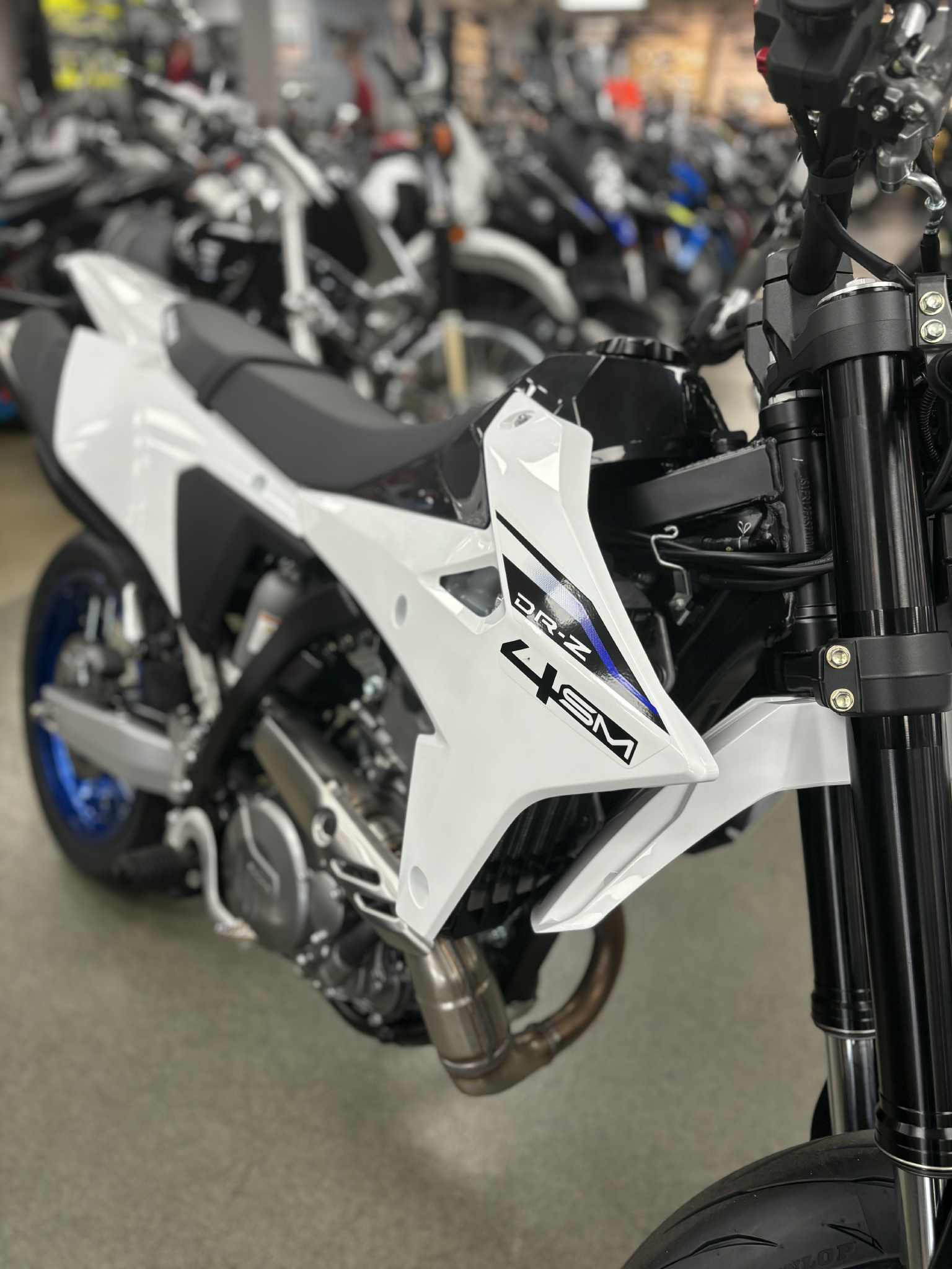 2025 Suzuki DR-Z 4SM - Photo 2
