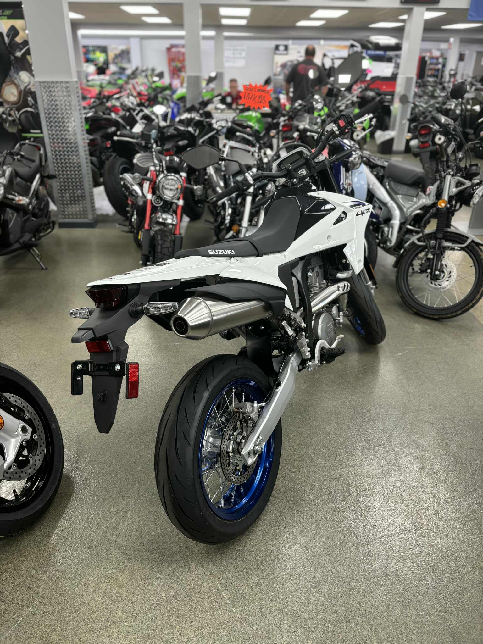 2025 Suzuki DR-Z 4SM - Photo 4