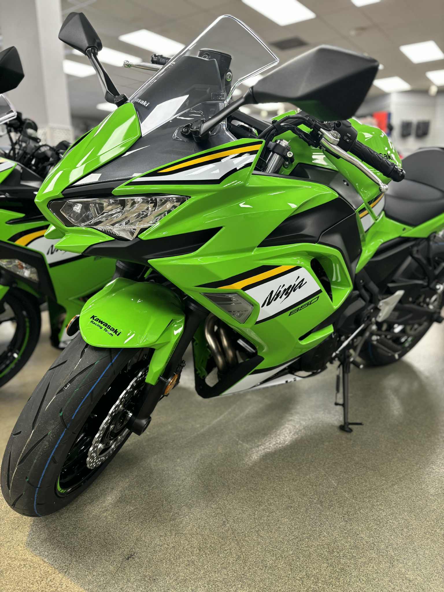 2025 Kawasaki Ninja 650 ABS - Photo 3