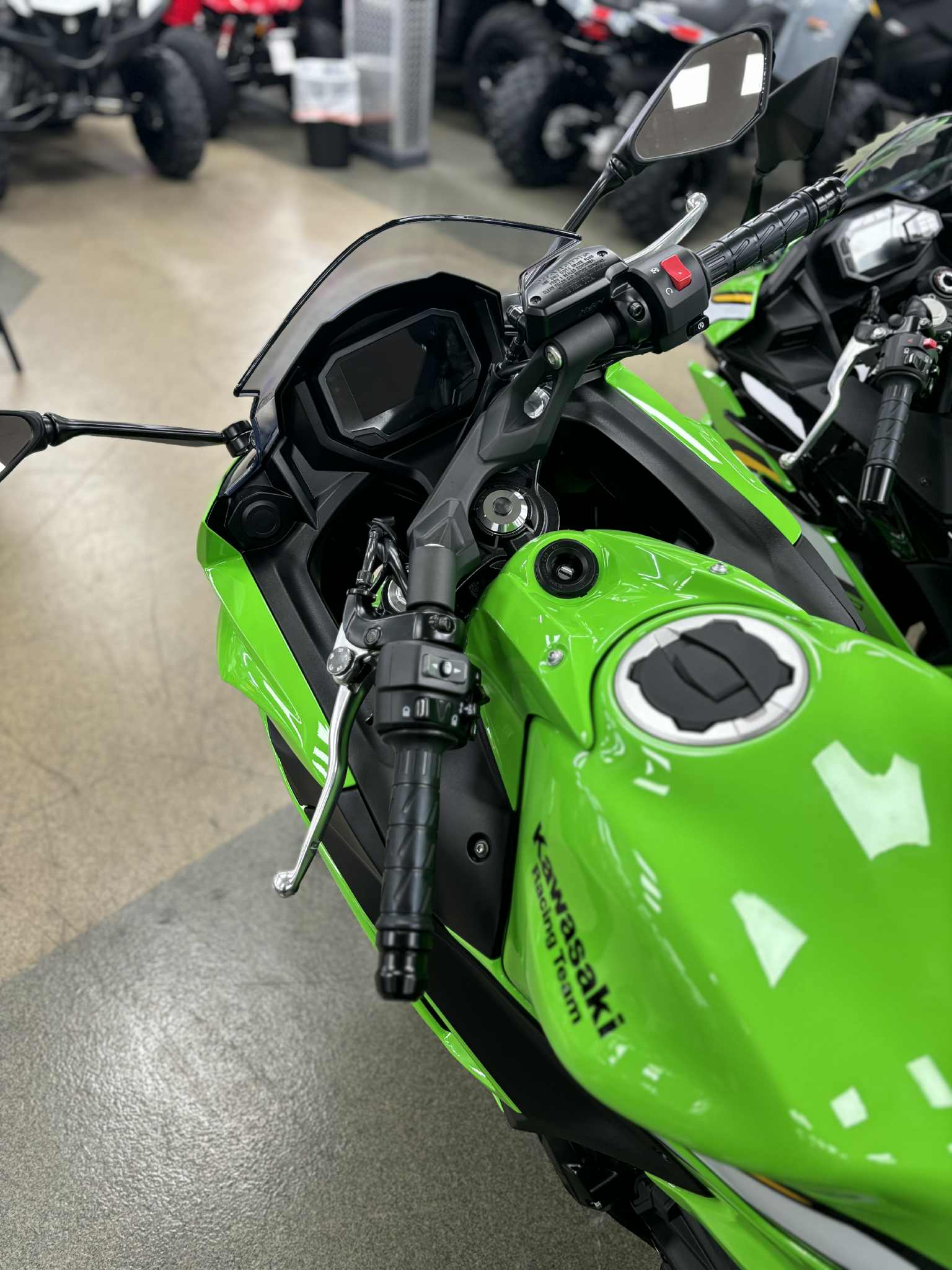 2025 Kawasaki Ninja 650 ABS - Photo 3