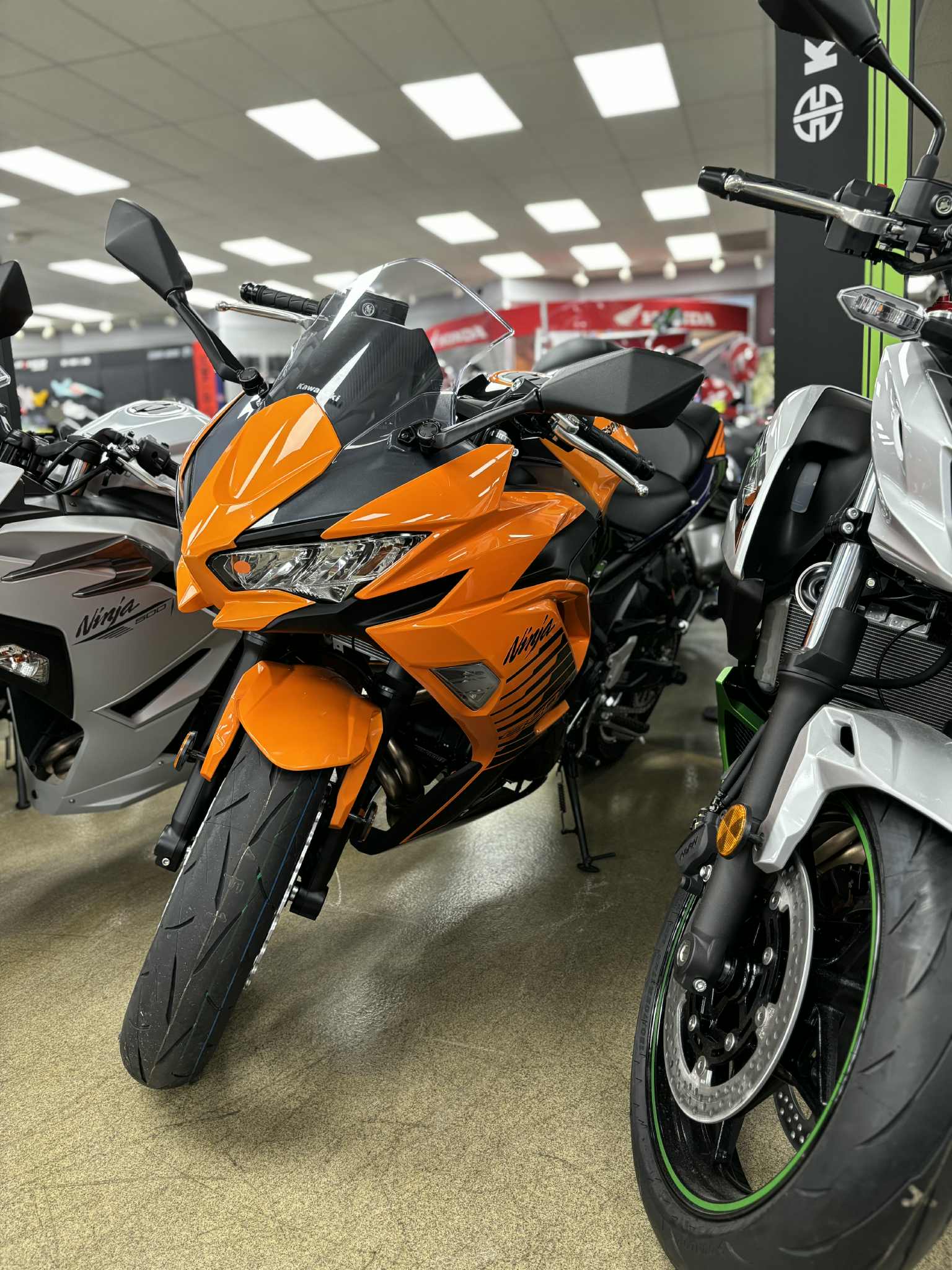 2025 Kawasaki Ninja 650 ABS - Photo 10