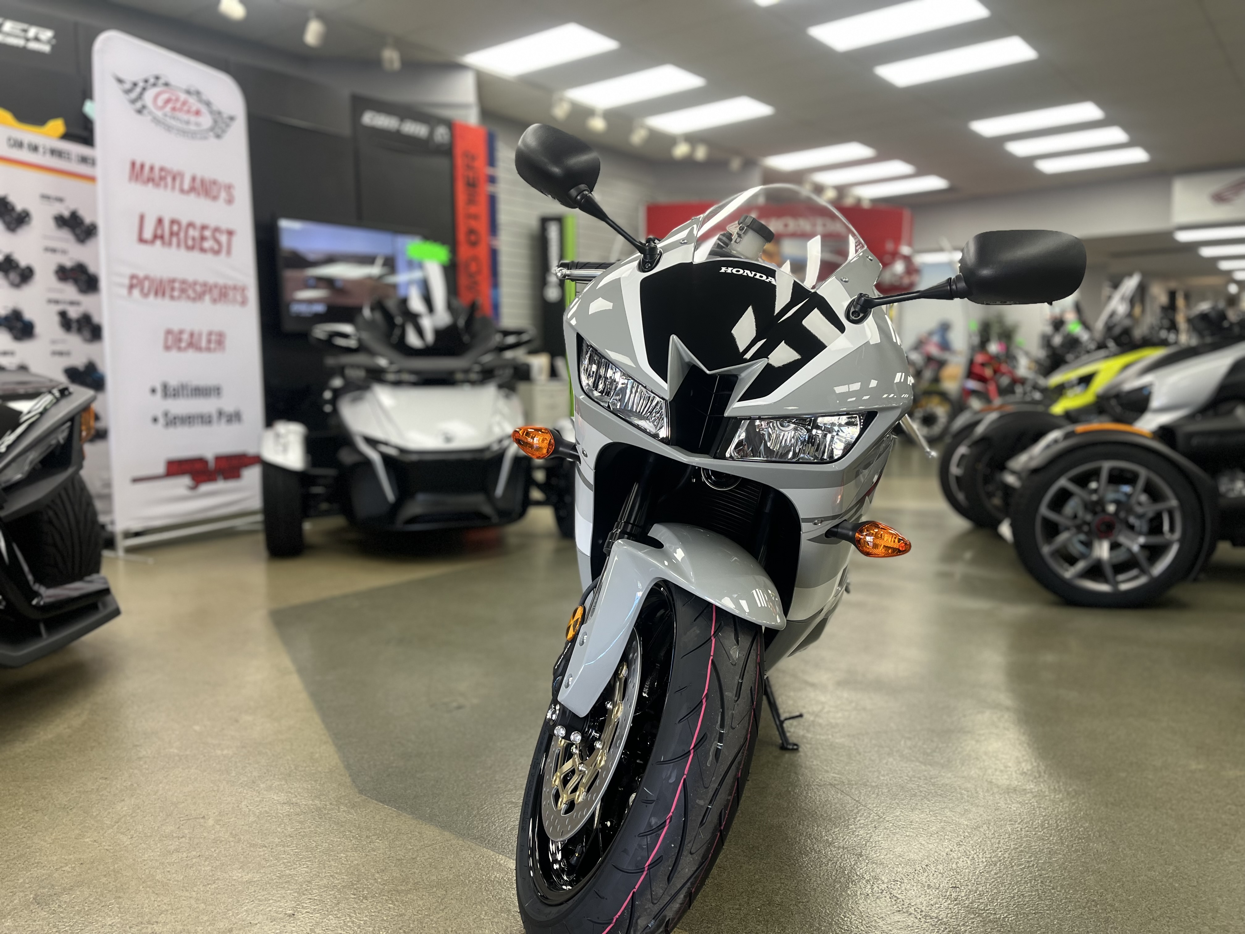 2026 Honda CBR600RR - Photo 5