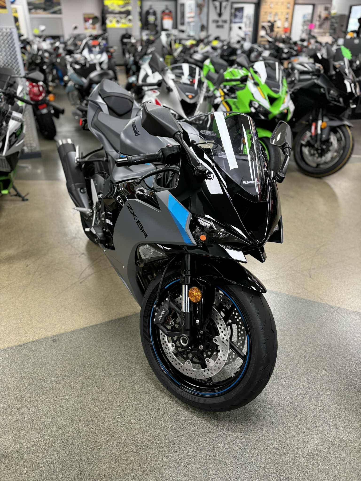 2025 Kawasaki Ninja ZX-6R ABS - Photo 8
