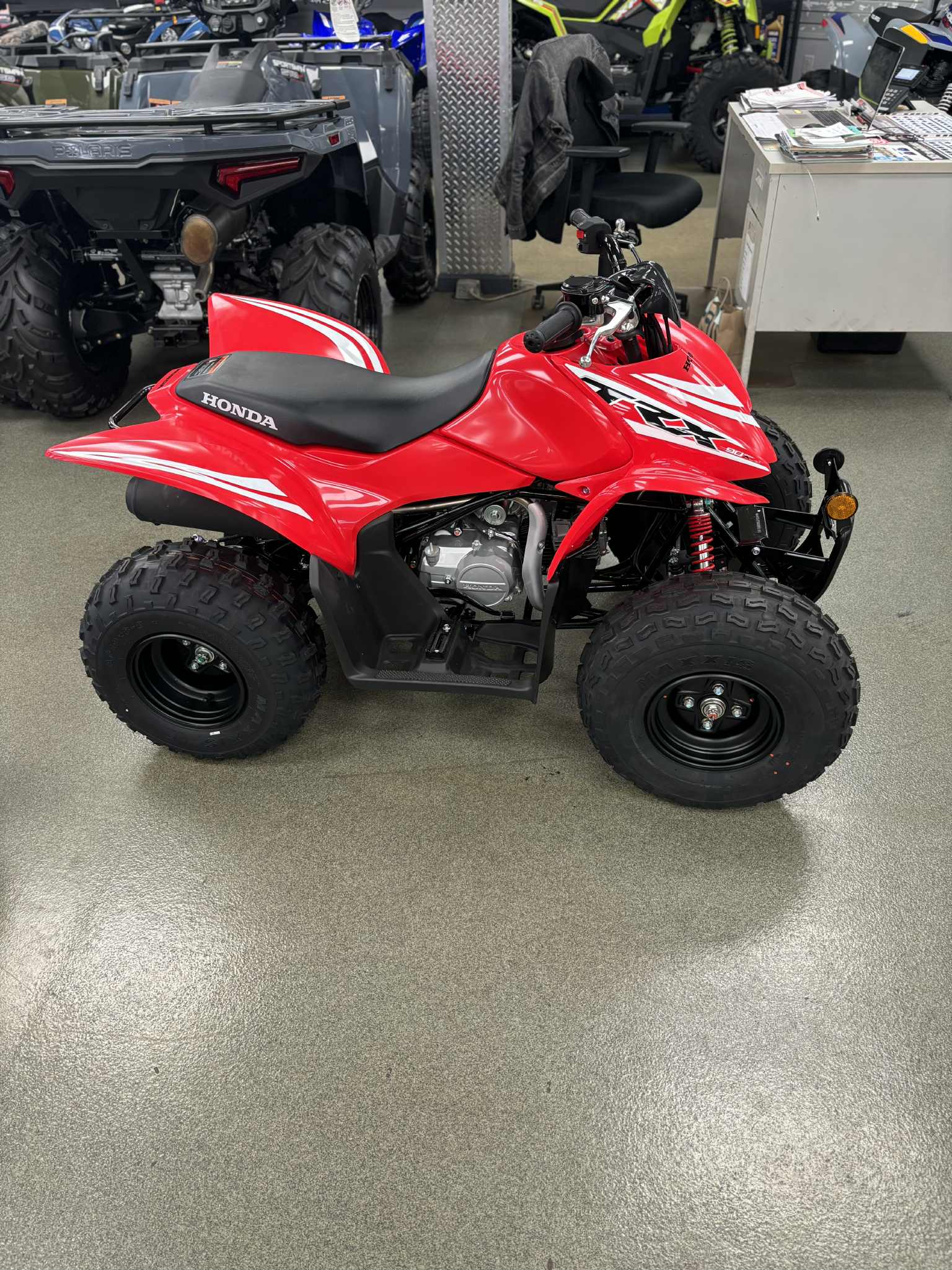 2025 Honda TRX90X - Photo 2