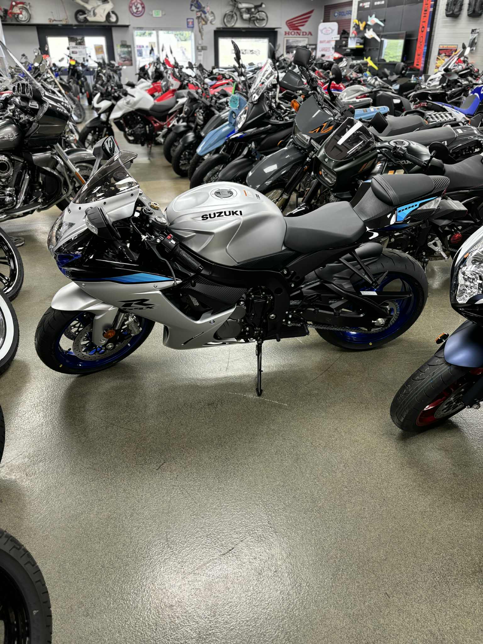 2026 Suzuki GSX-R 600 - Photo 7