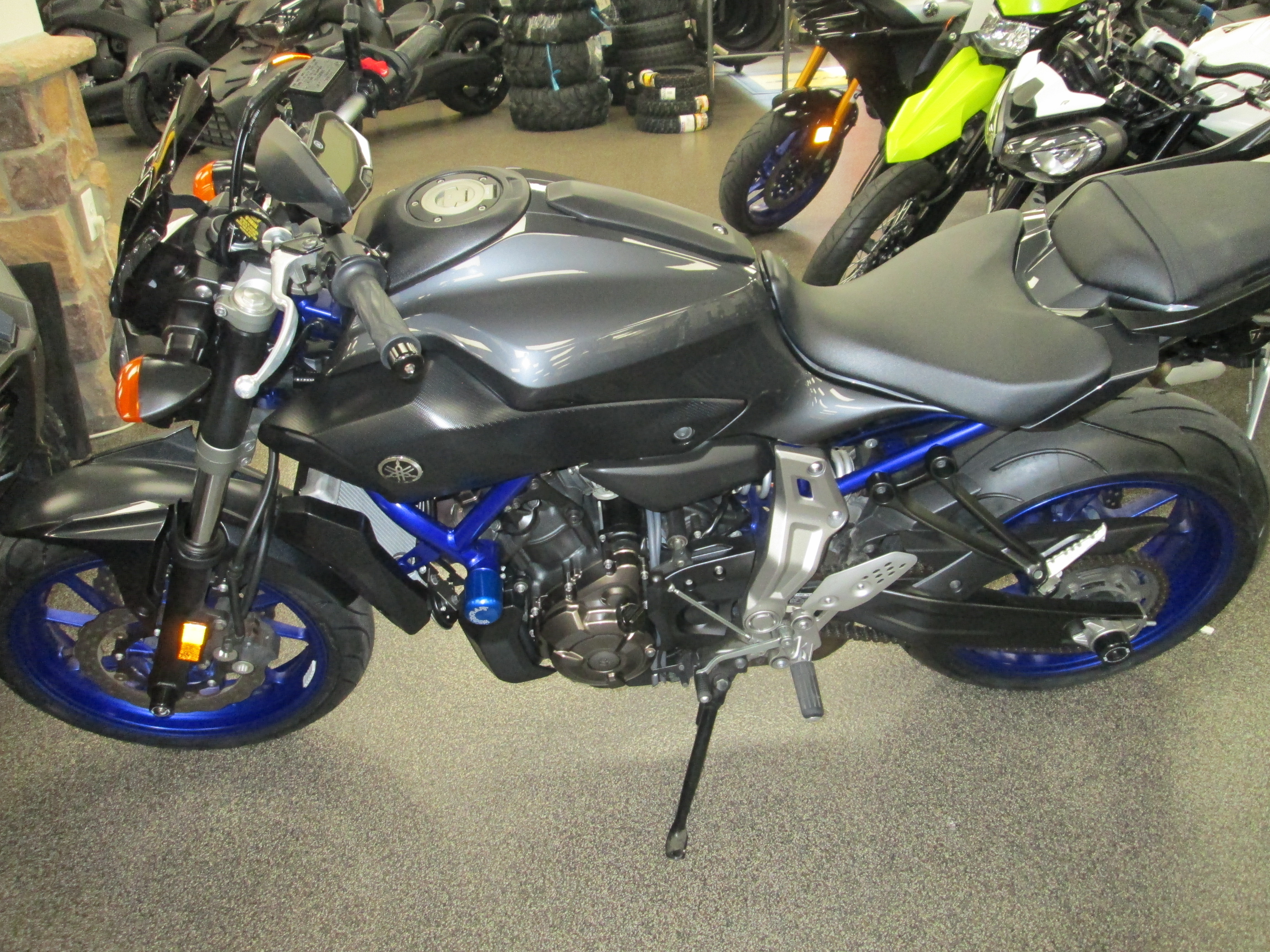 2015 Yamaha FZ-07 - Photo 3