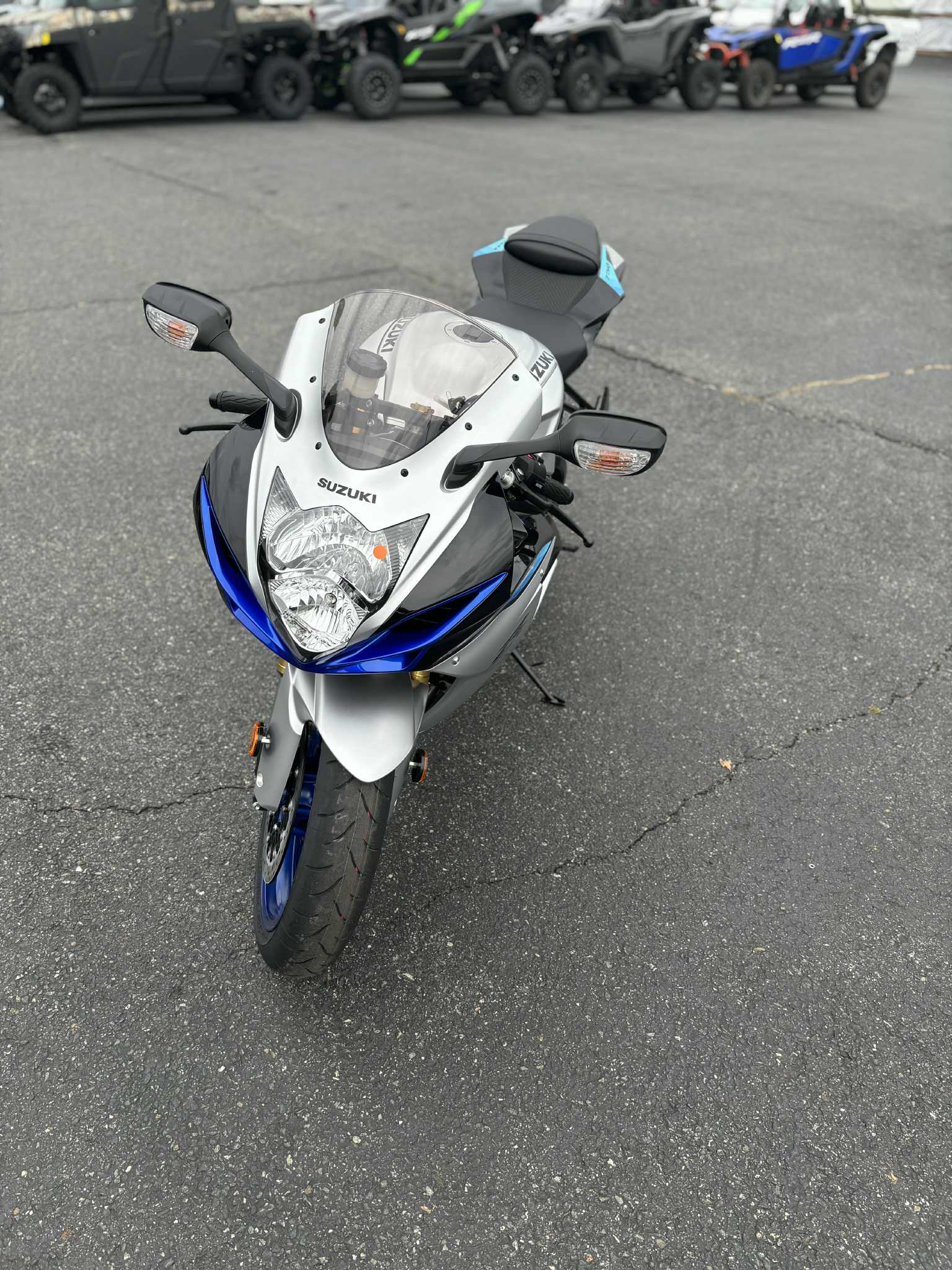2026 Suzuki GSX-R 750 - Photo 10