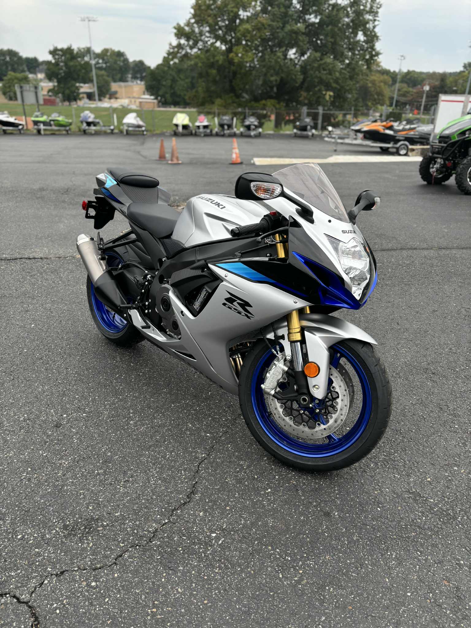 2026 Suzuki GSX-R 750 - Photo 2