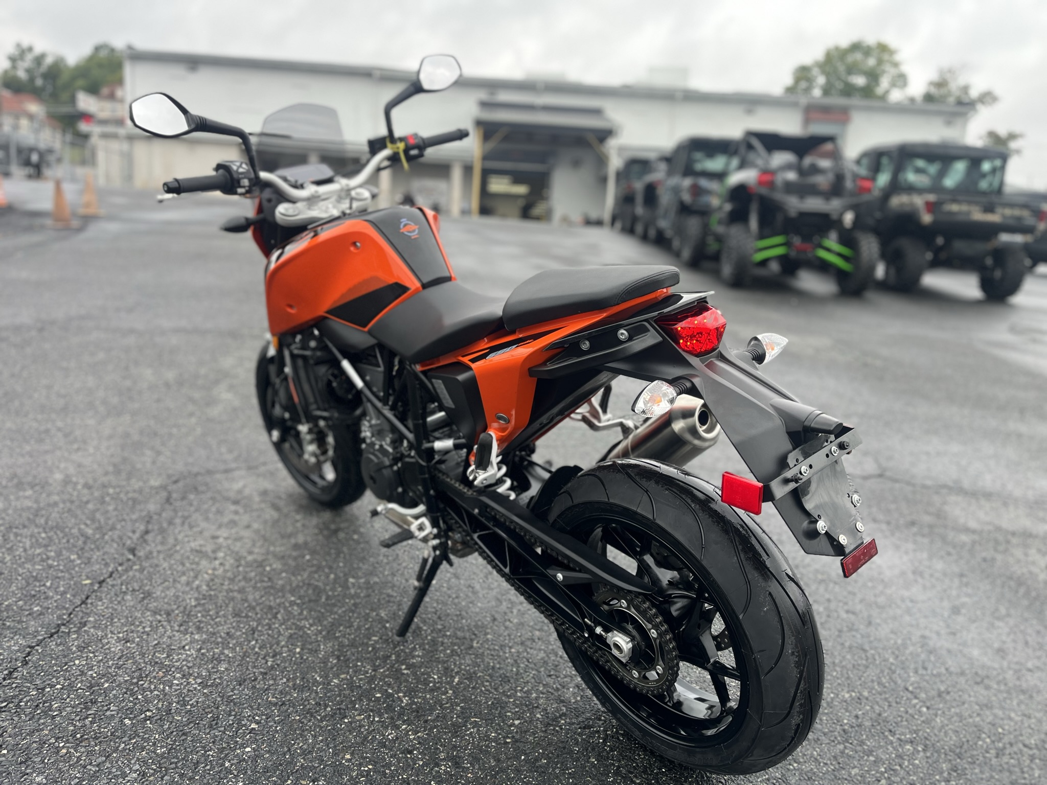 2017 KTM Duke 690 - Photo 9