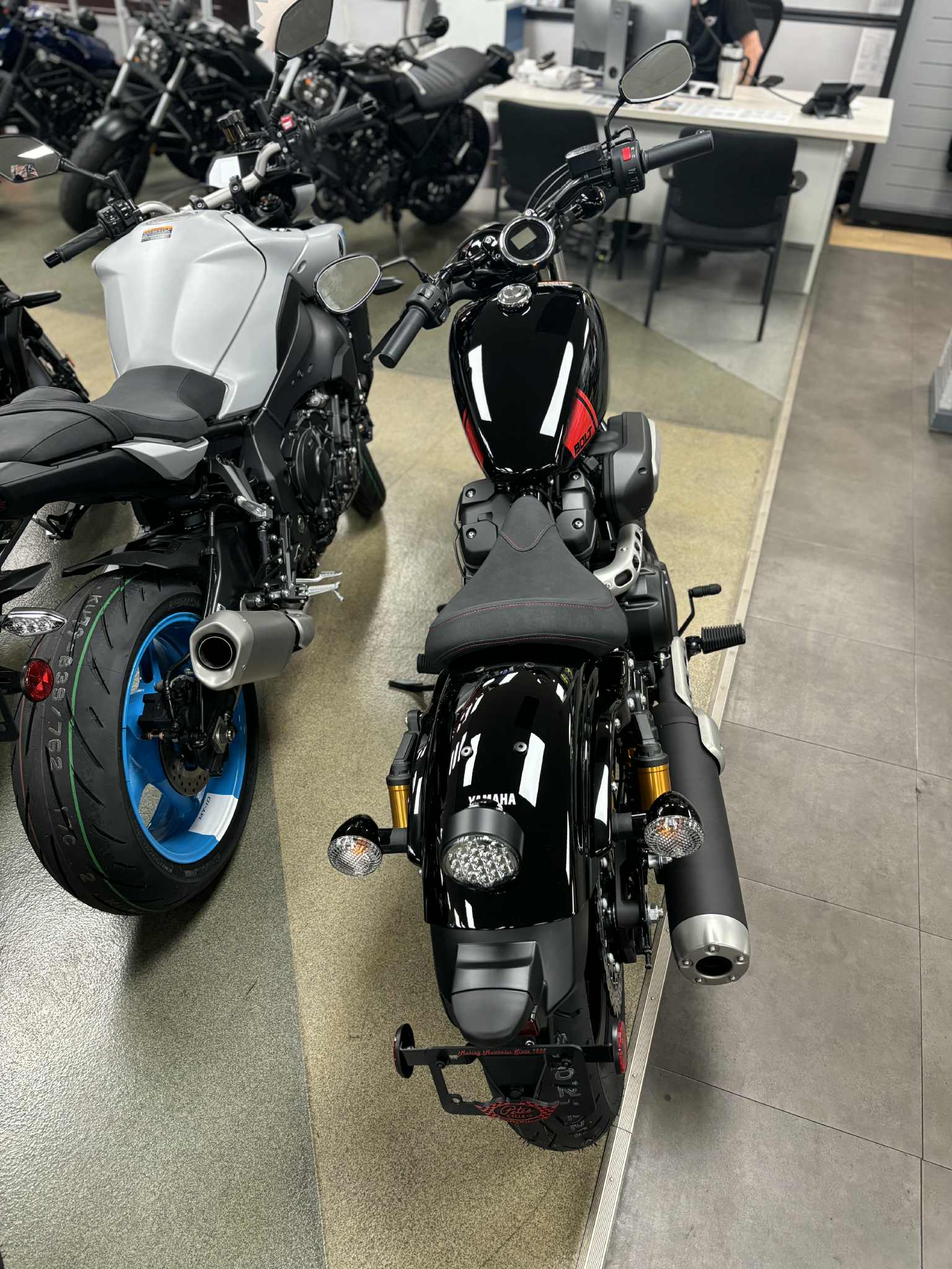 2025 Yamaha Bolt R-Spec - Photo 6
