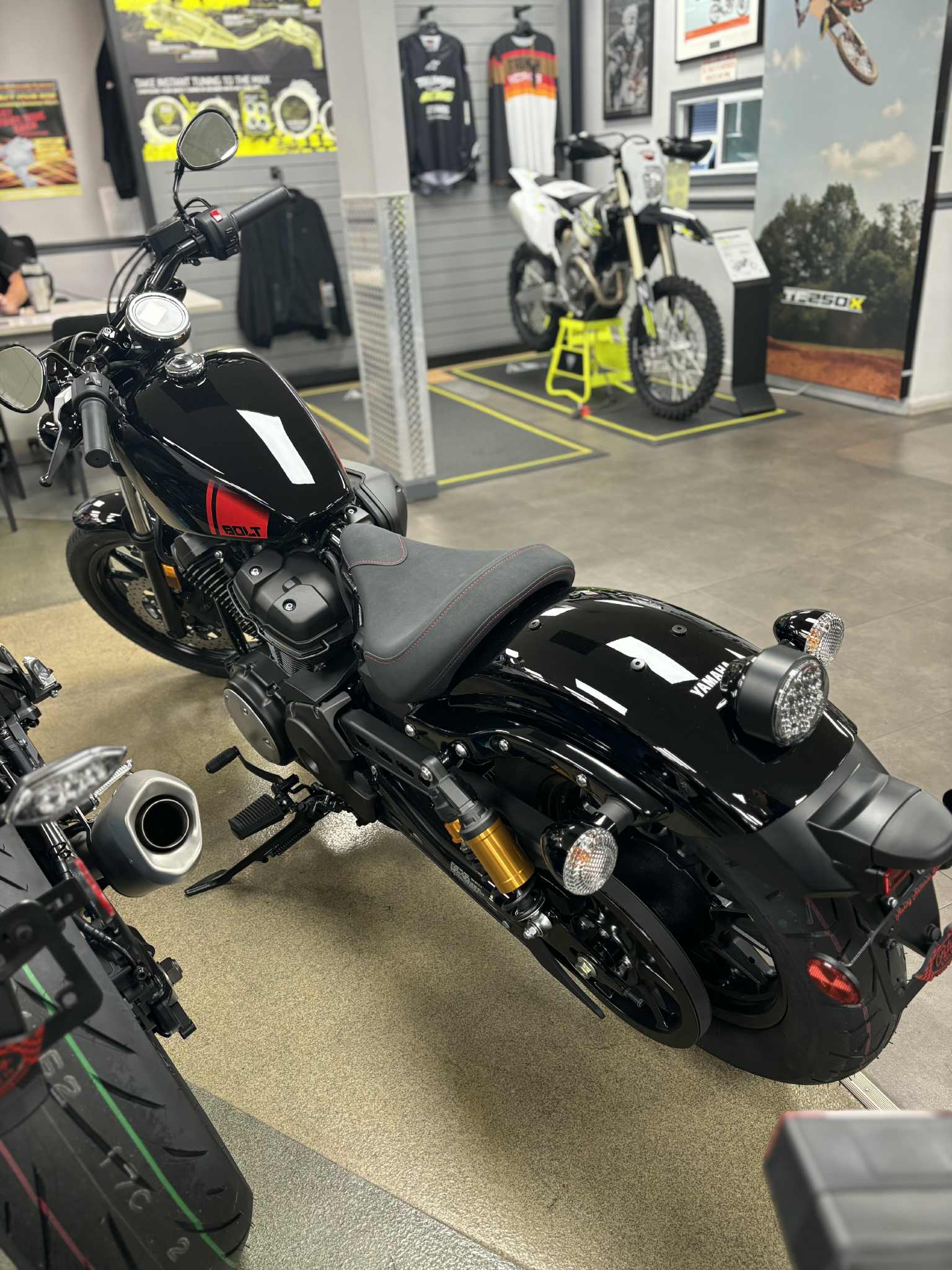 2025 Yamaha Bolt R-Spec - Photo 7