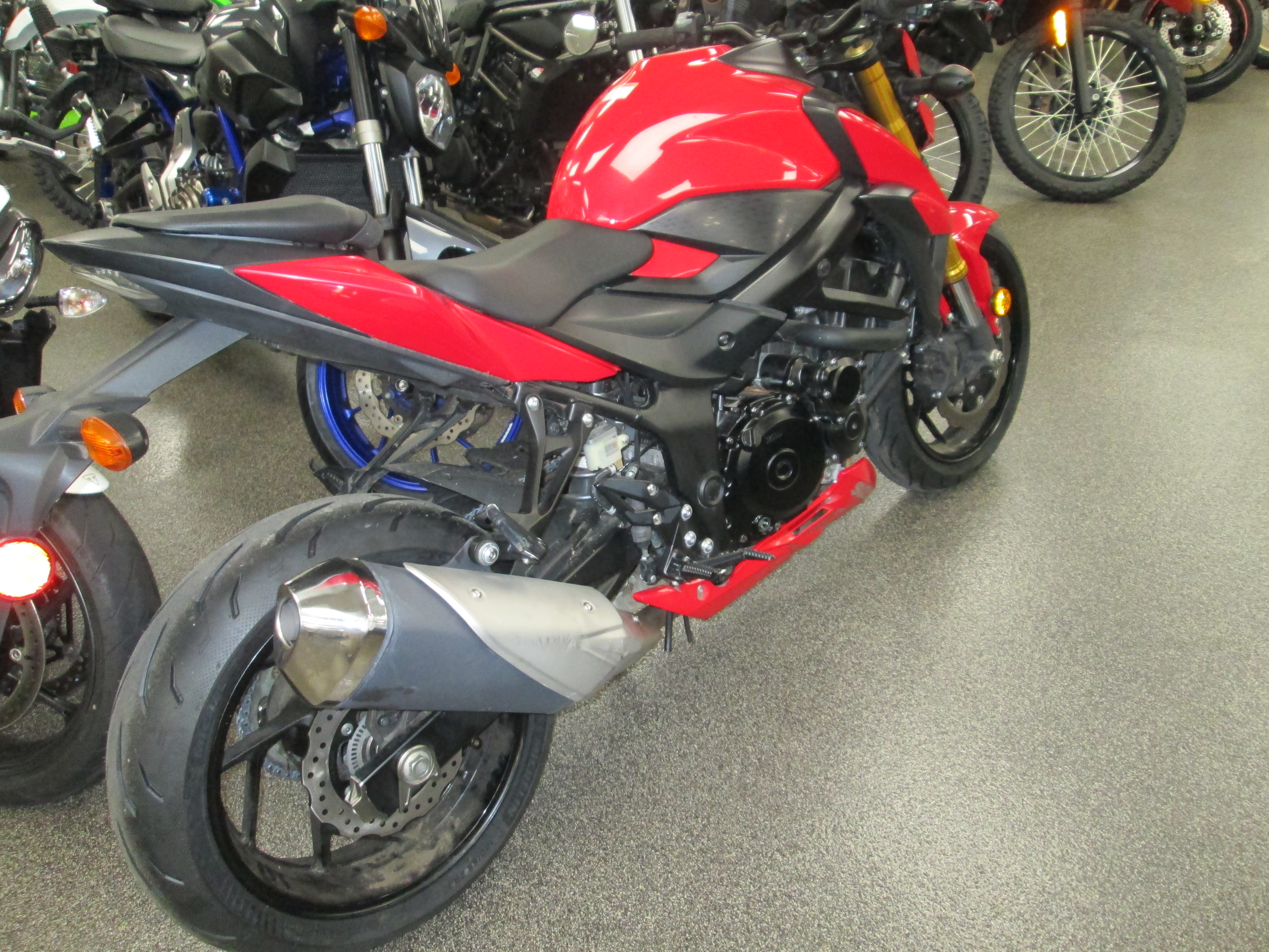 2018 Suzuki GSX-S750 - Photo 4