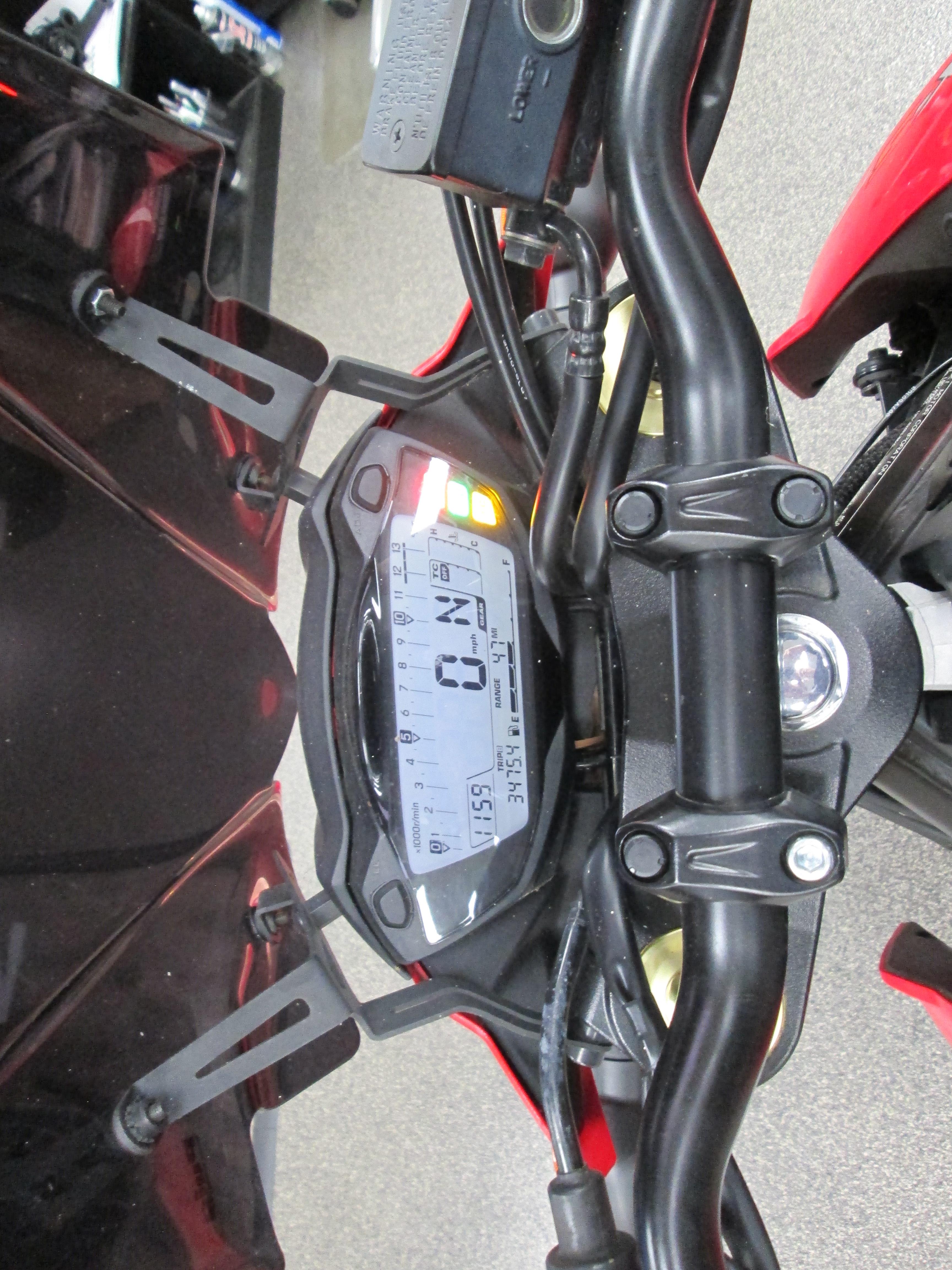 2018 Suzuki GSX-S750 - Photo 5