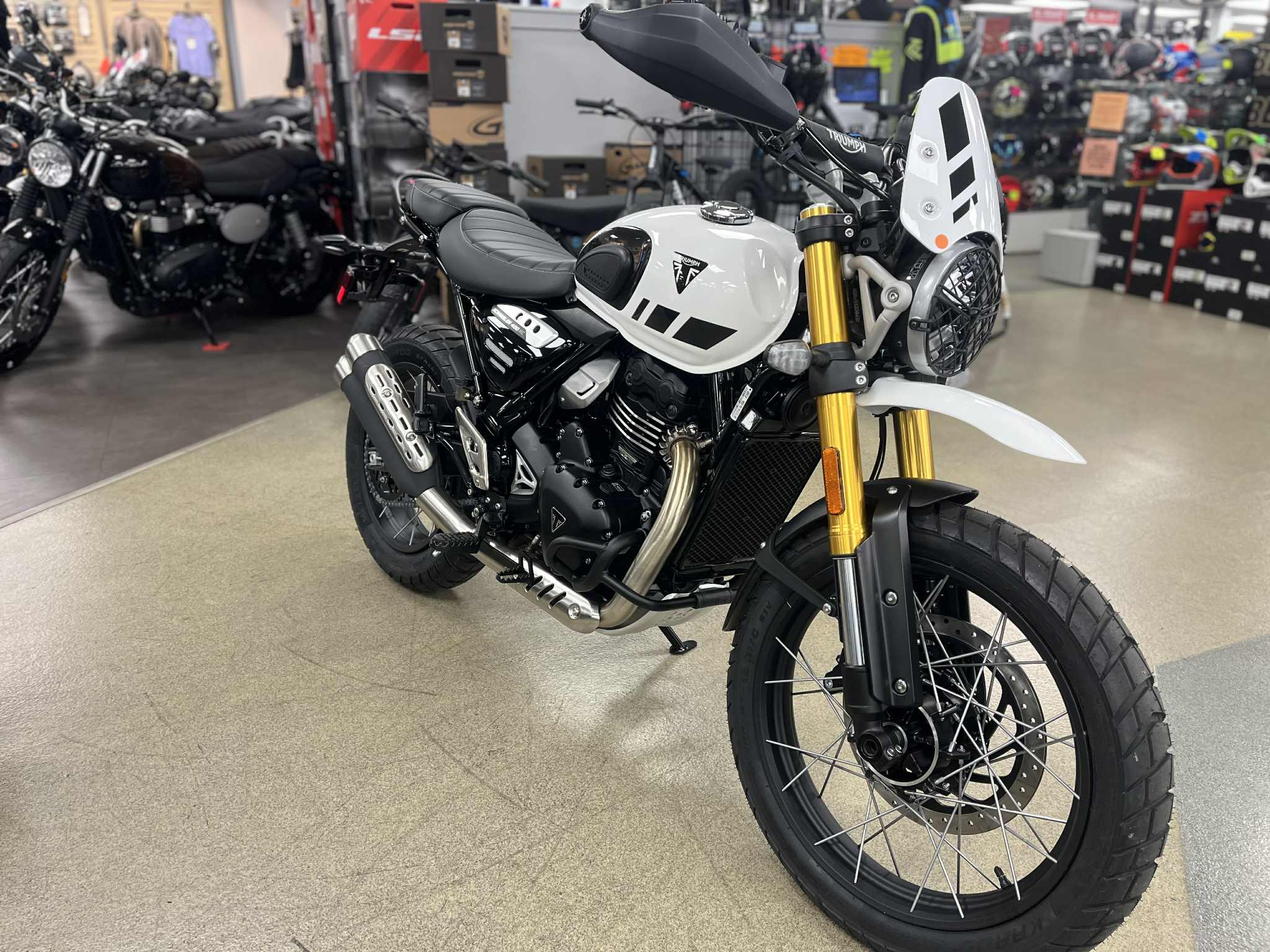 2026 Triumph Scrambler 400 XC