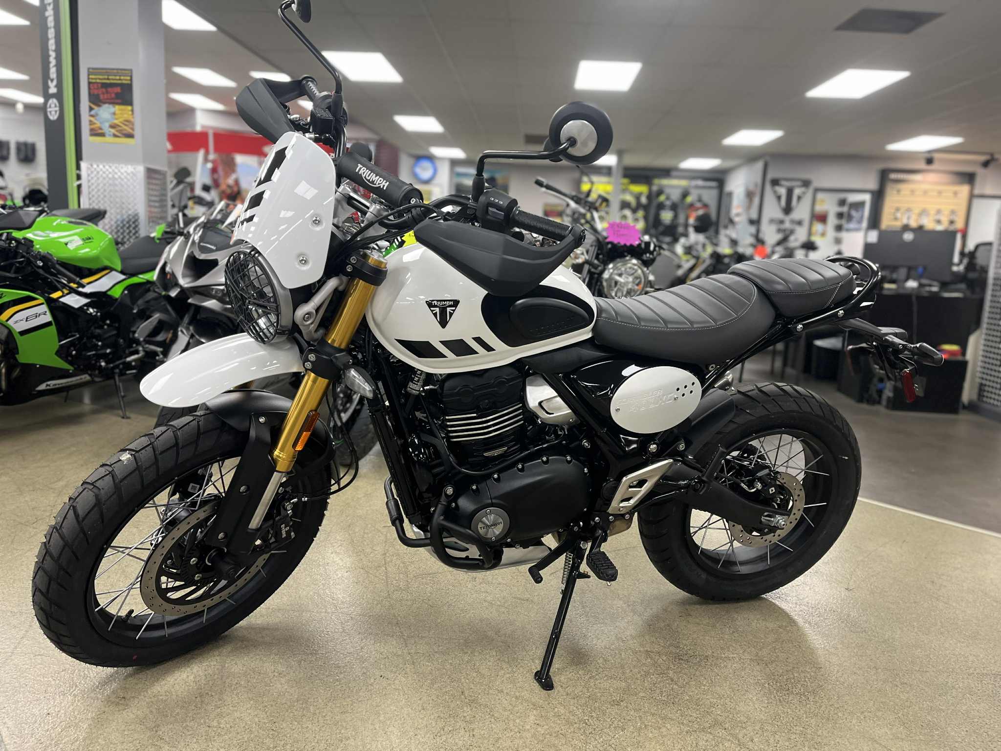 2026 Triumph Scrambler 400 XC - Photo 3