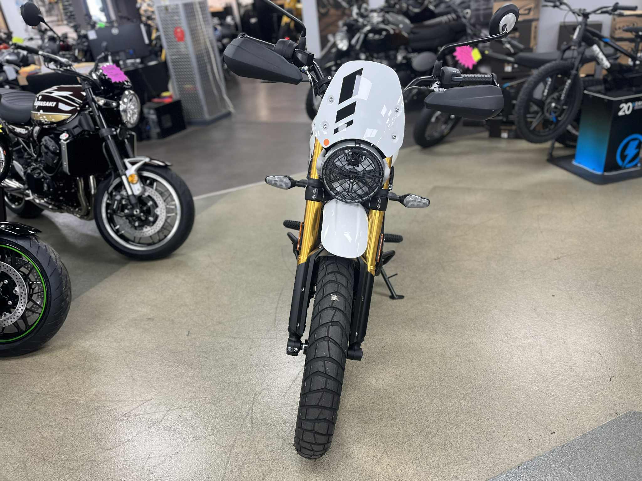 2026 Triumph Scrambler 400 XC - Photo 4